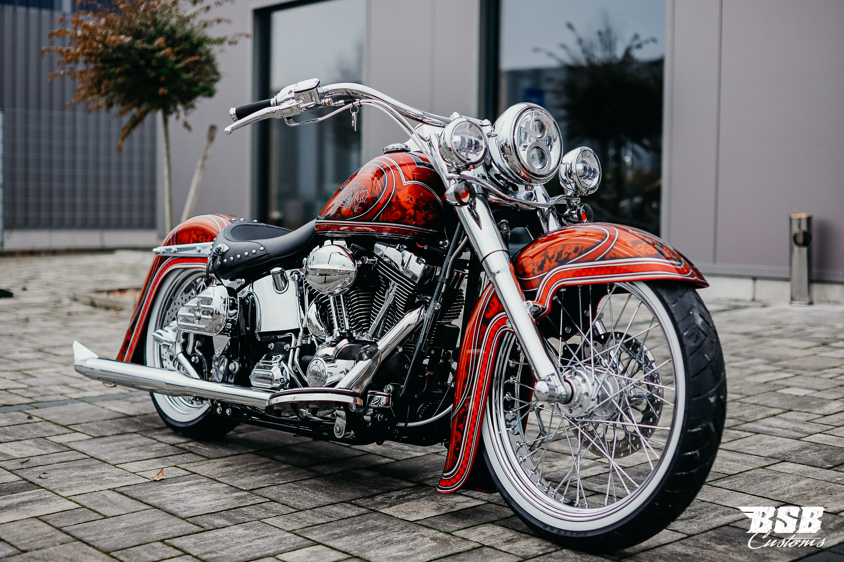 2014 Softail "La Roja"  Mexican Chicano Style Umbau by BSB Customs  sehr viele Extras... ab 345 EUR finanzieren* 