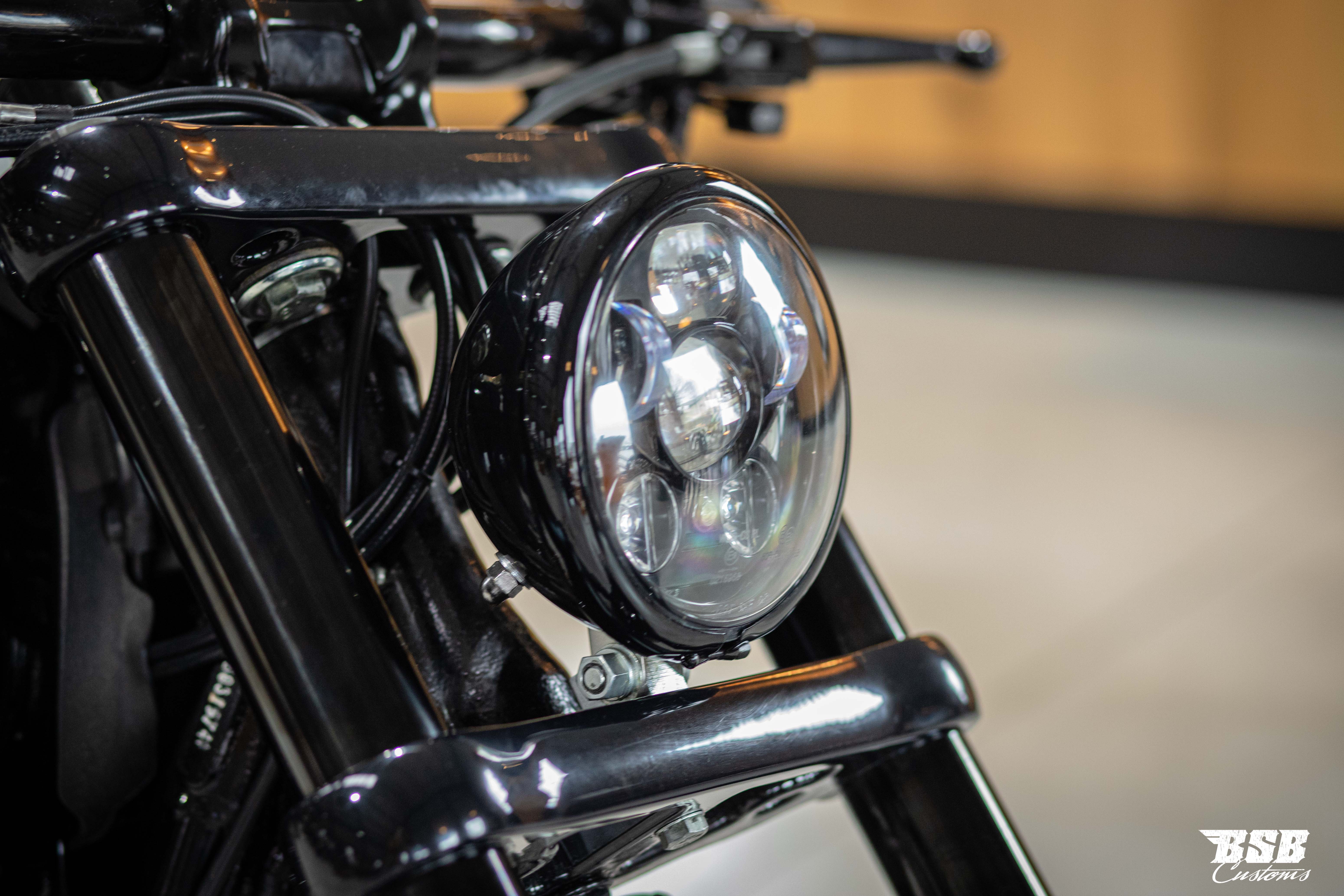 LED 5,75 Zoll schwarz, Standlicht, CE-Zulassung für Harley Davidson SOFTAIL DYNA SPORTSTER Modelle 5 3/4 LED