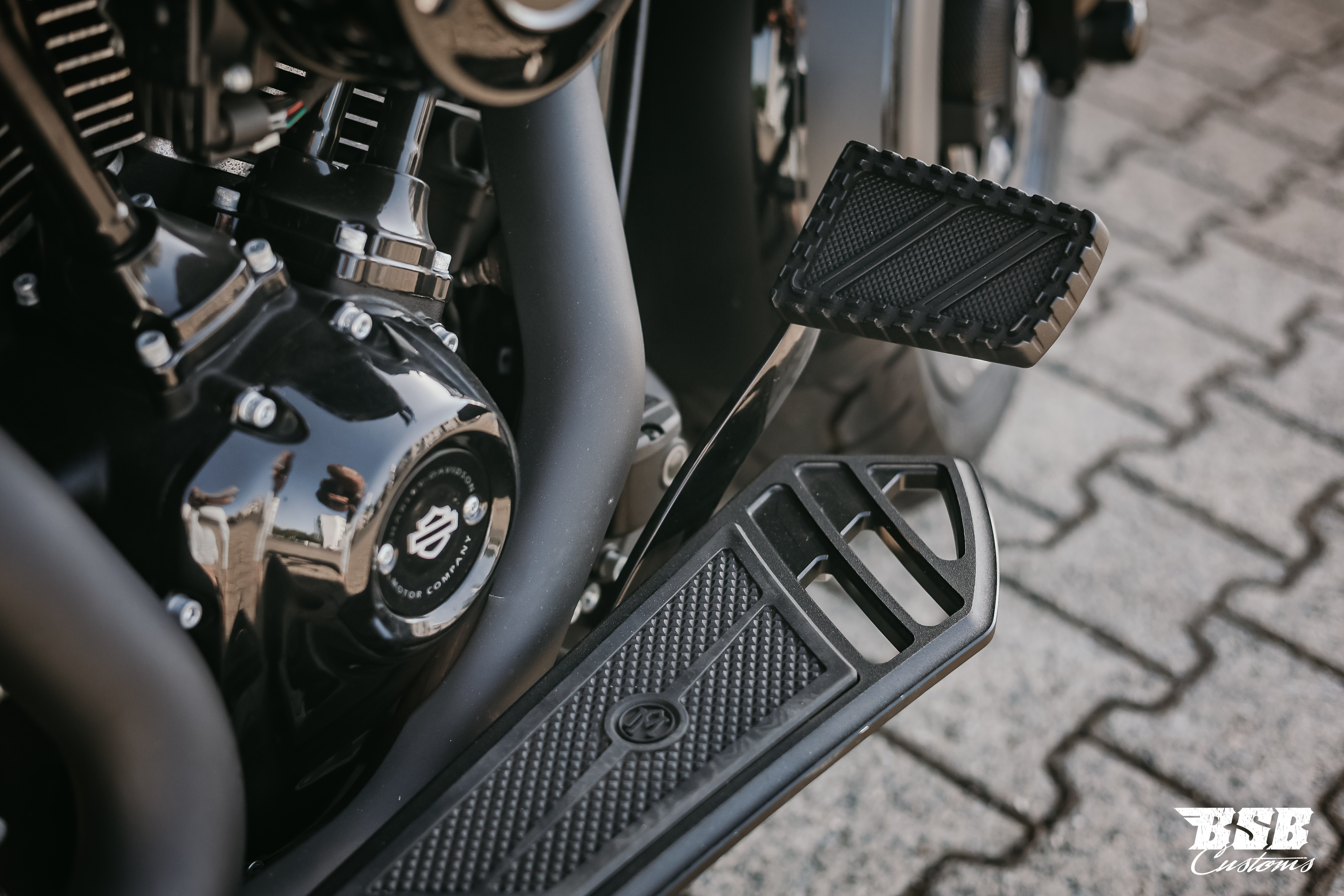 2017 FLHR Road KING M8 Custom Umbau mit Jekill & Hyde Anlage / THunderbike Luftfilter und vieles mehr ... Finanzierung möglich 