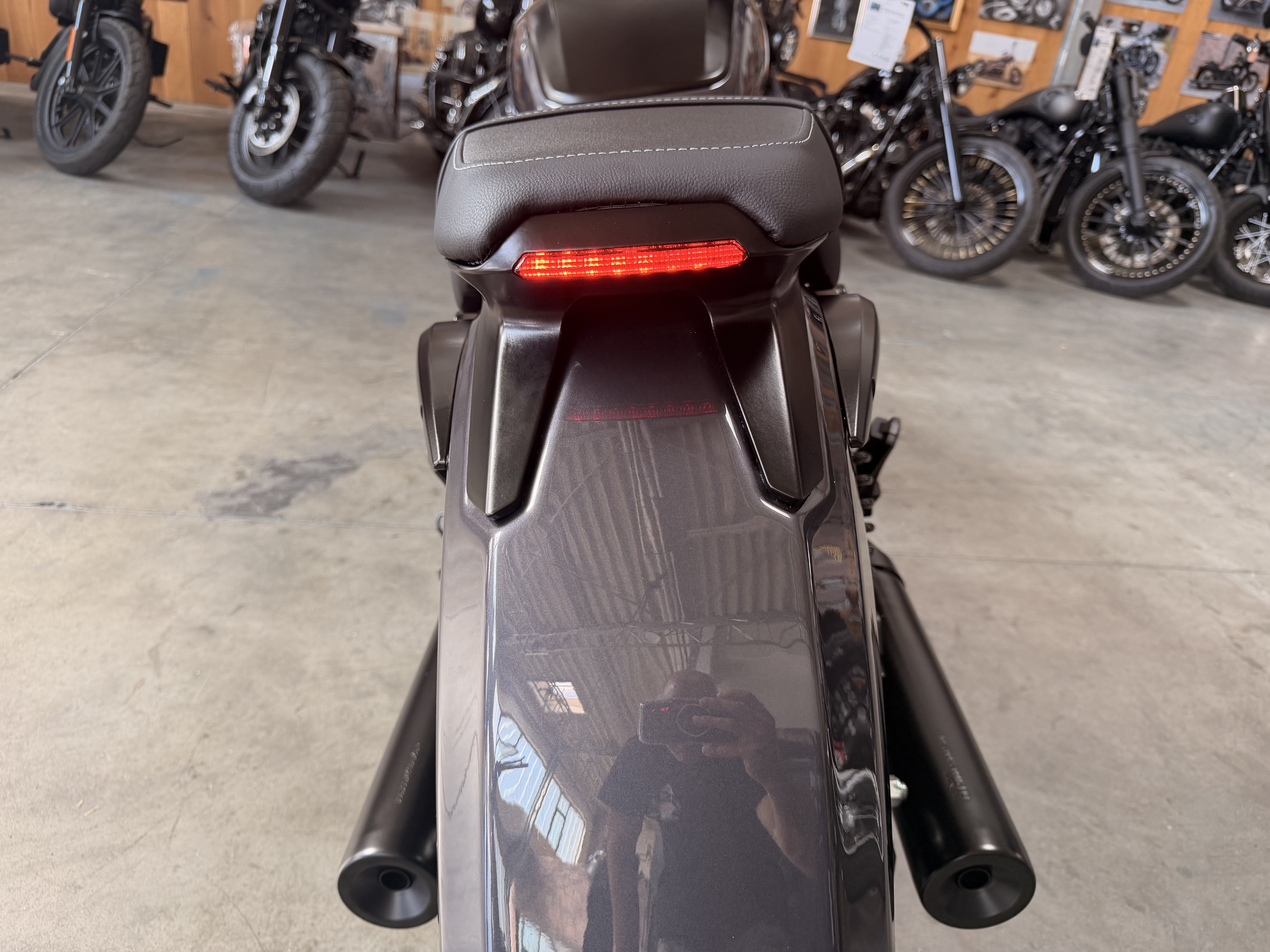 Benda ROCK 125 "SILBER" CUSTOM – CBS, LCD , Riemenantrieb,Wassergekühlt, 2 Zylinder-Doppelauspuff -  Sofort Verfügbar -  ab 3,-EUR / Tag finanzieren 