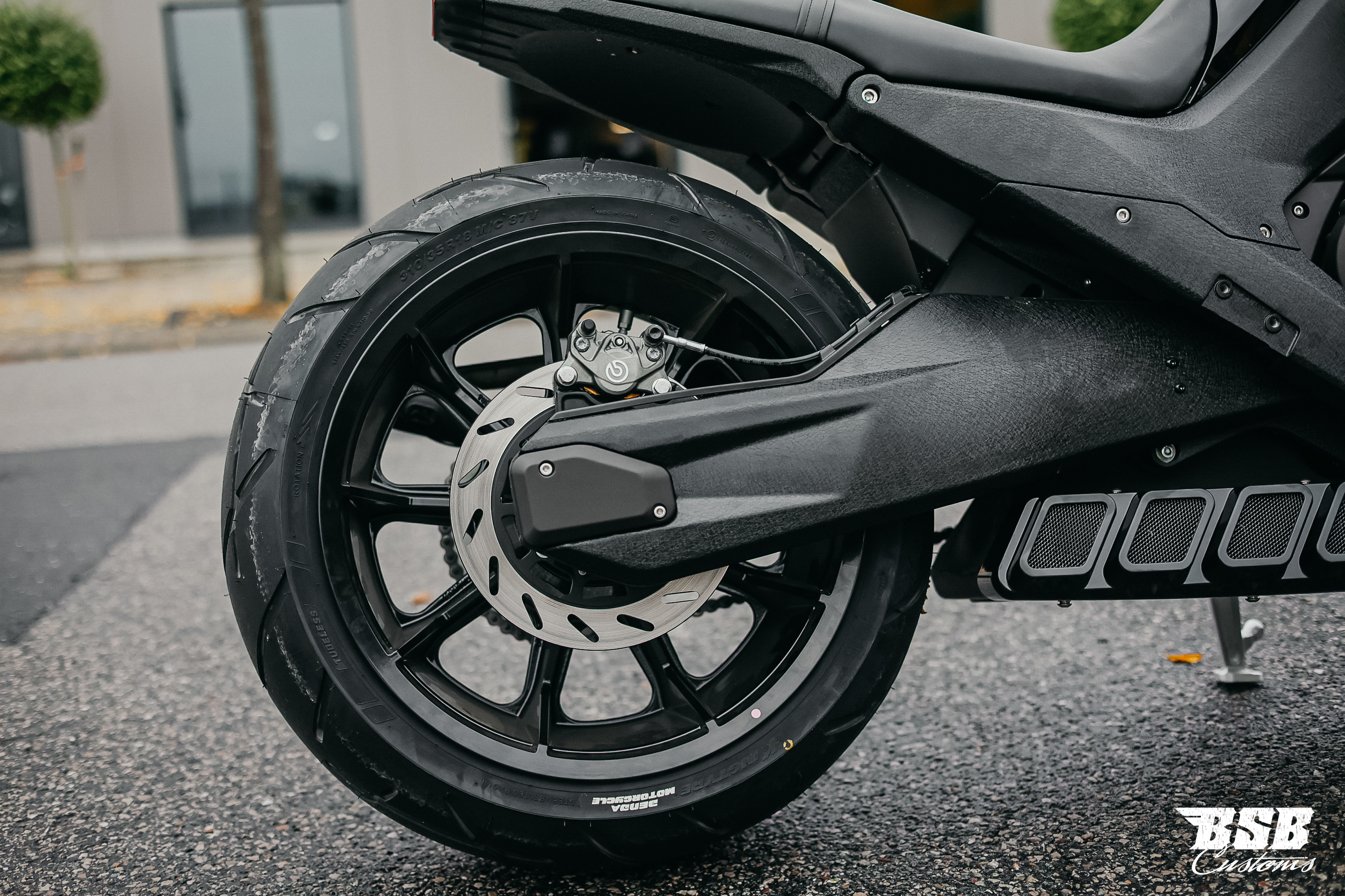 Benda LFC 700 – Der Power-Cruiser der Extraklasse 310-er Hi-Reifen, ABS / TFT/ Anti-Hopping Kupplung modifiziert by BSB Customs NEUFAHRZEUG!!! 