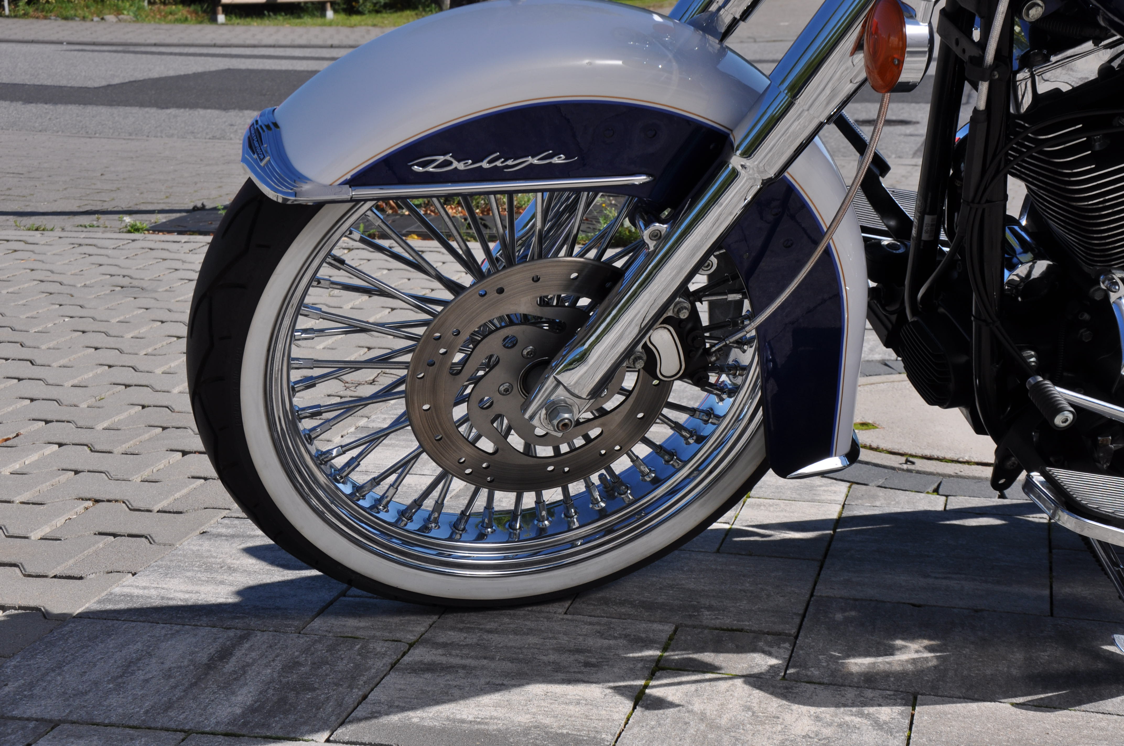 DSC_0011SBkEsc489QwIf 2008 FLSTN Softail Deluxe mit MCJ Anlage Big Spoke Felgen deut. Ausführung + Garantie