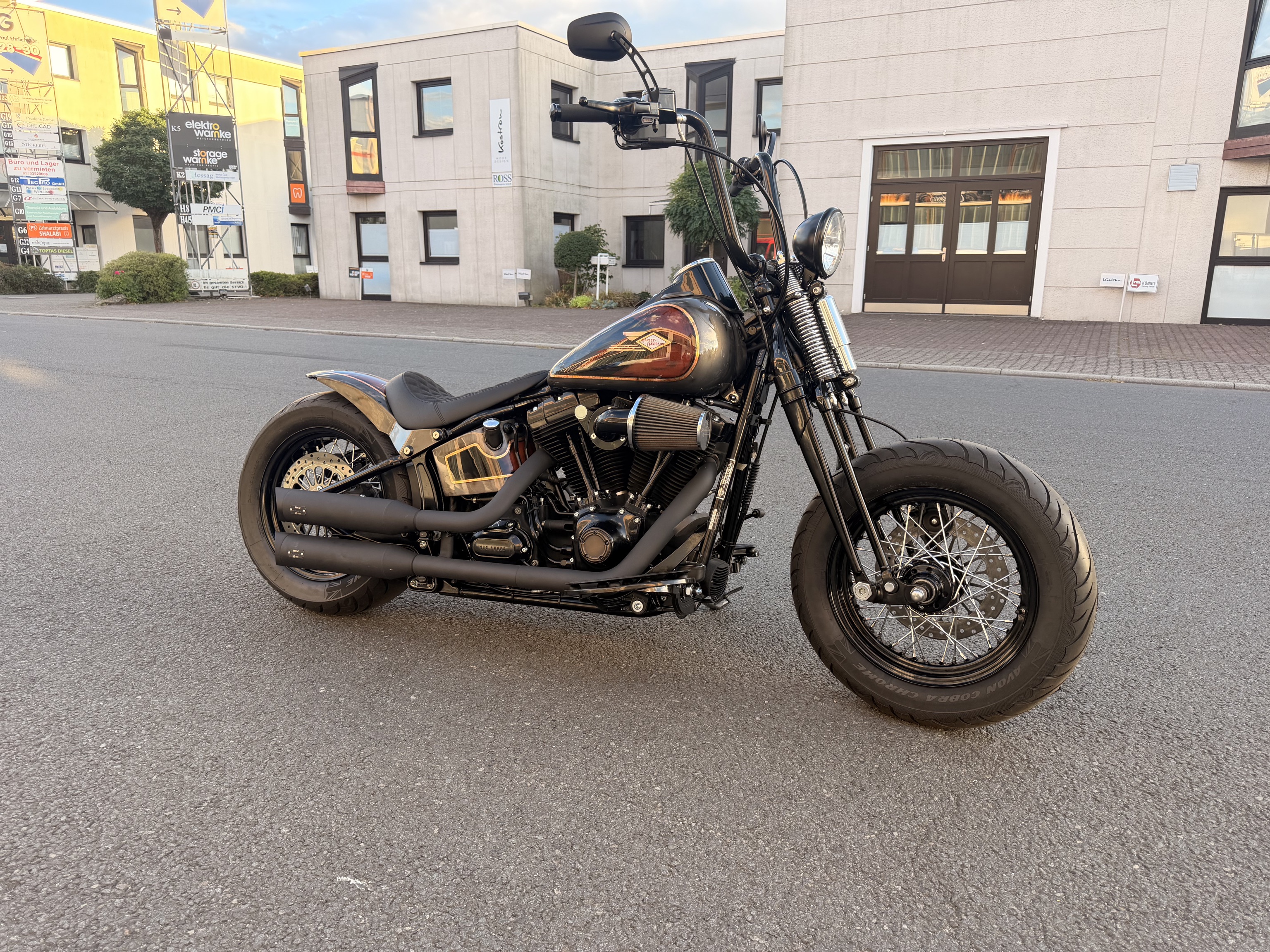 Harley-Davidson FLSB Cross Bones – letztes Baujahr | 5HD1 | 1. Hand | nur 2.500 km | exklusiver Custom-Umbau