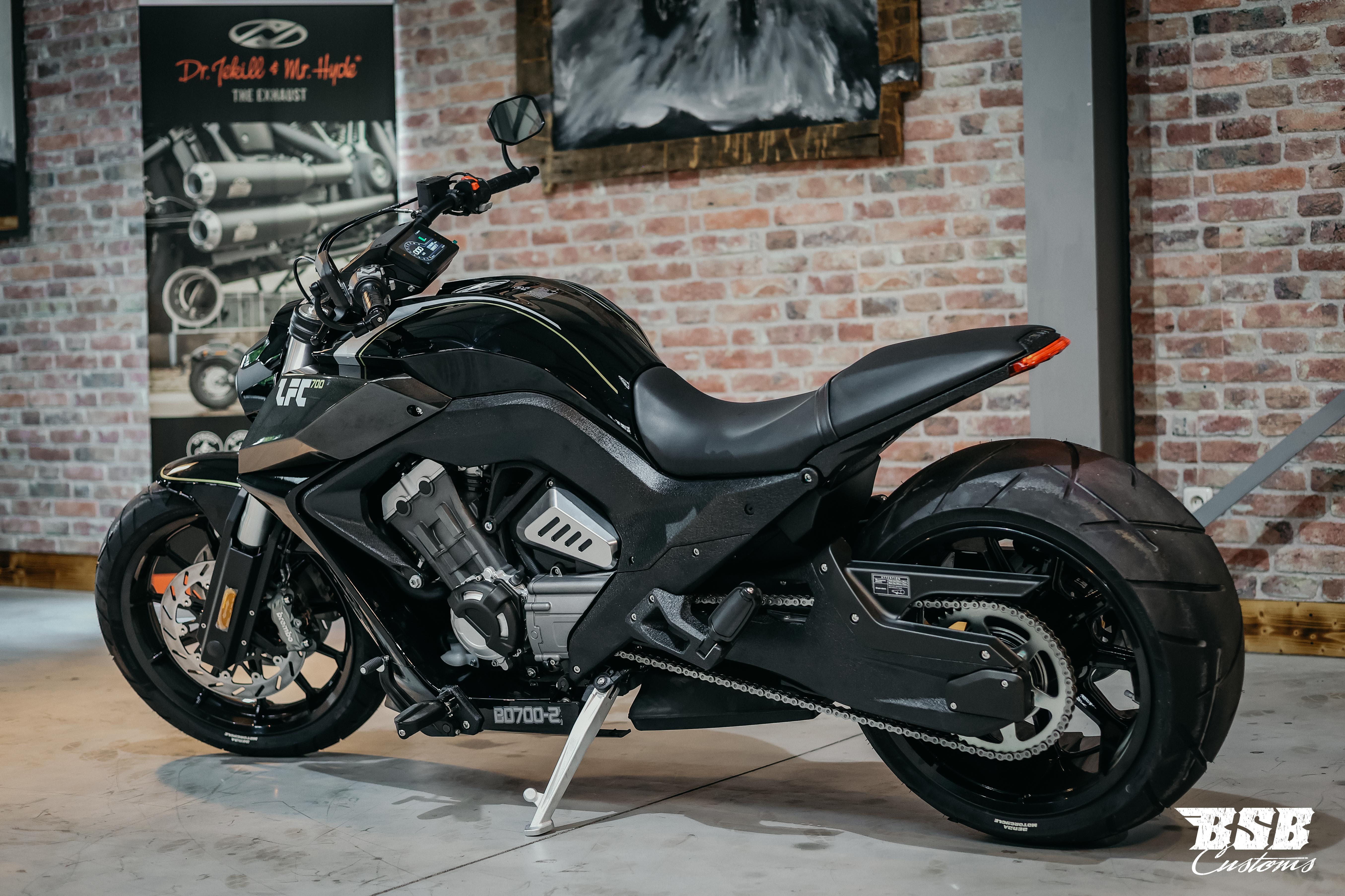 Benda LFC 700 – Der Power-Cruiser der Extraklasse 310-er Hi-Reifen, ABS / TFT/ Anti-Hopping Kupplung modifiziert by BSB Customs NEUFAHRZEUG!!! 