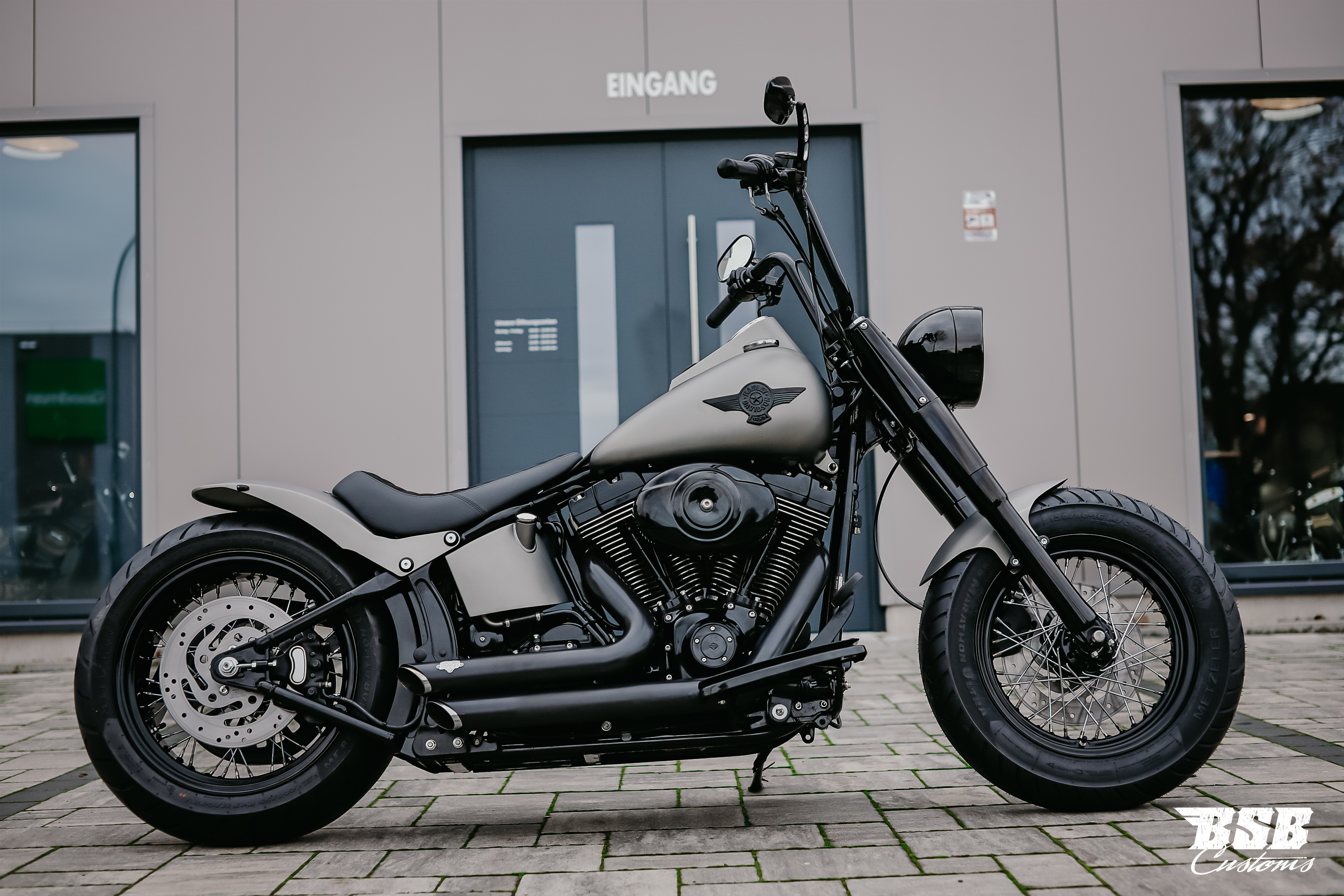 VERKAUFT !!! 2006 Heritage Softail by BSB CUSTOMS mit vielen Extras erst 7000 km (ab 270,- EUR finanzieren*)