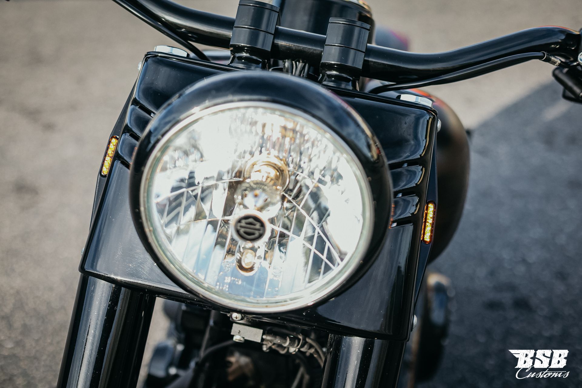 Stash 21 Blinker für Harley Davidson Softail & Fat Boy Big Twin 1993-2017 schwarz glanz / eloxiert / poliert 