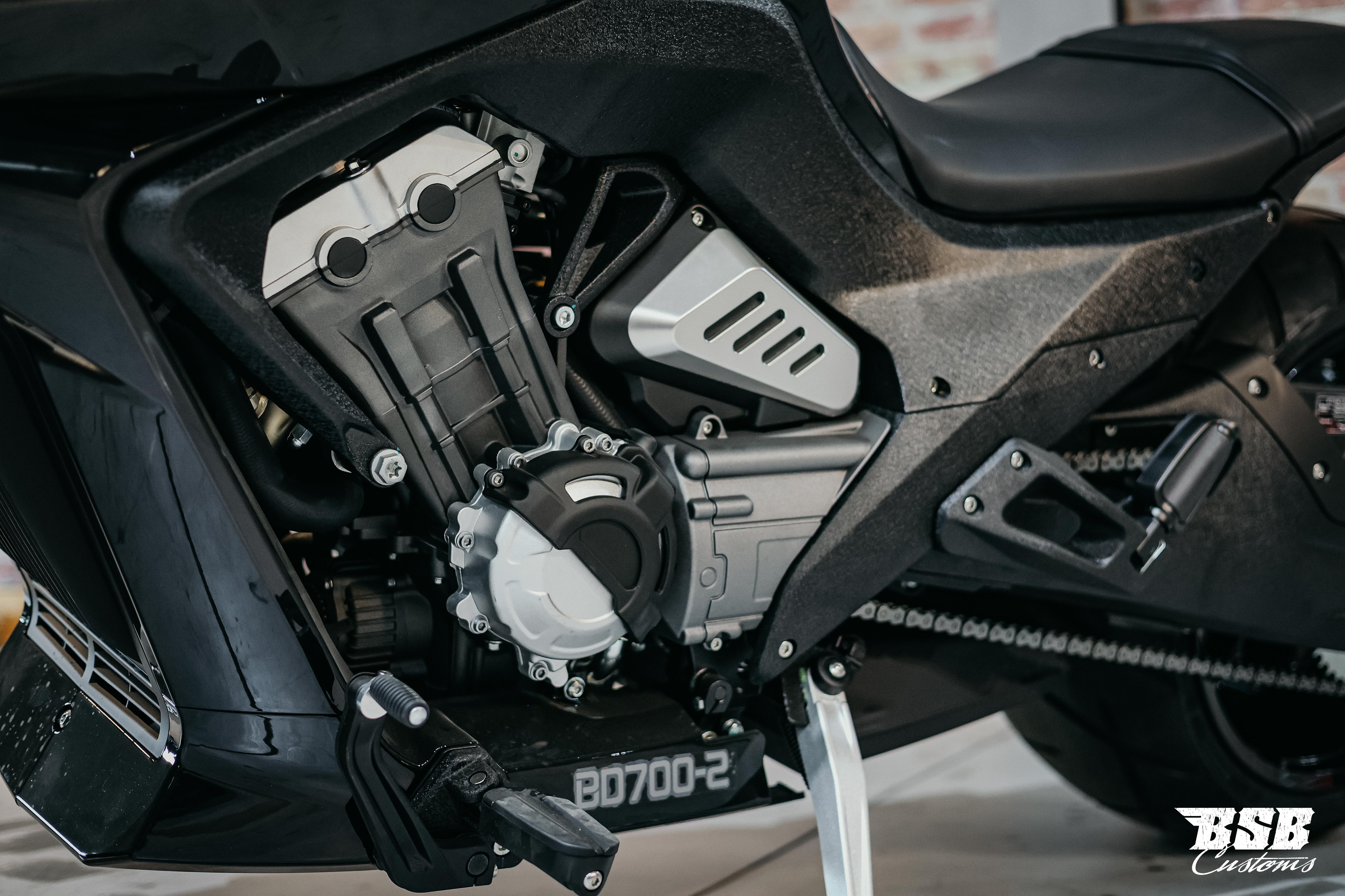 Benda LFC 700 – Der Power-Cruiser der Extraklasse 310-er Hi-Reifen, ABS / TFT/ Anti-Hopping Kupplung modifiziert by BSB Customs NEUFAHRZEUG!!! 