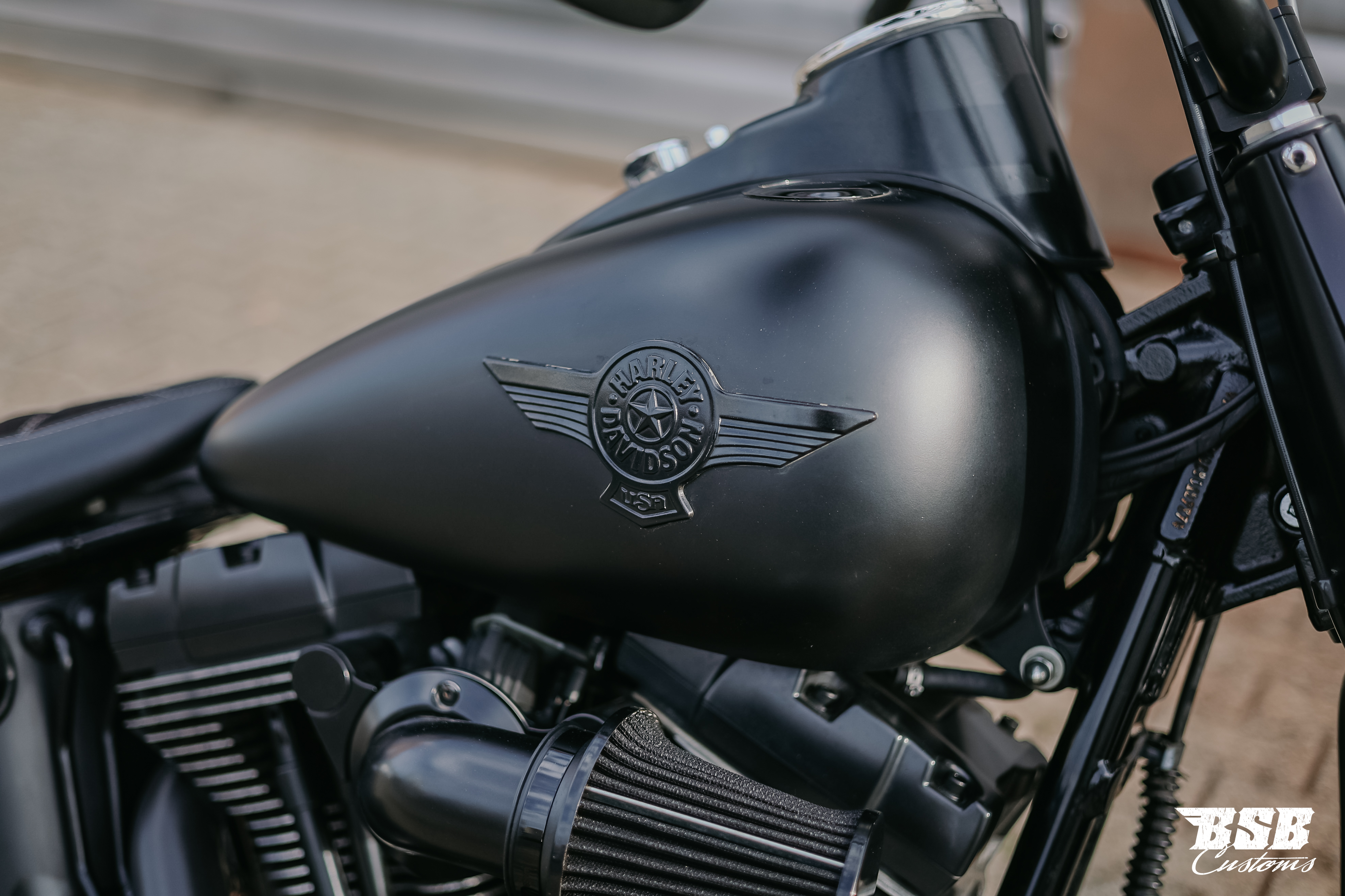 2012 Harley Davidson  Softail 103 CUI Mega-Umbau  ///  Jekill & Hyde Anlage / Finanzierung ab 5,99% möglich  ab 200 eur / mtl.