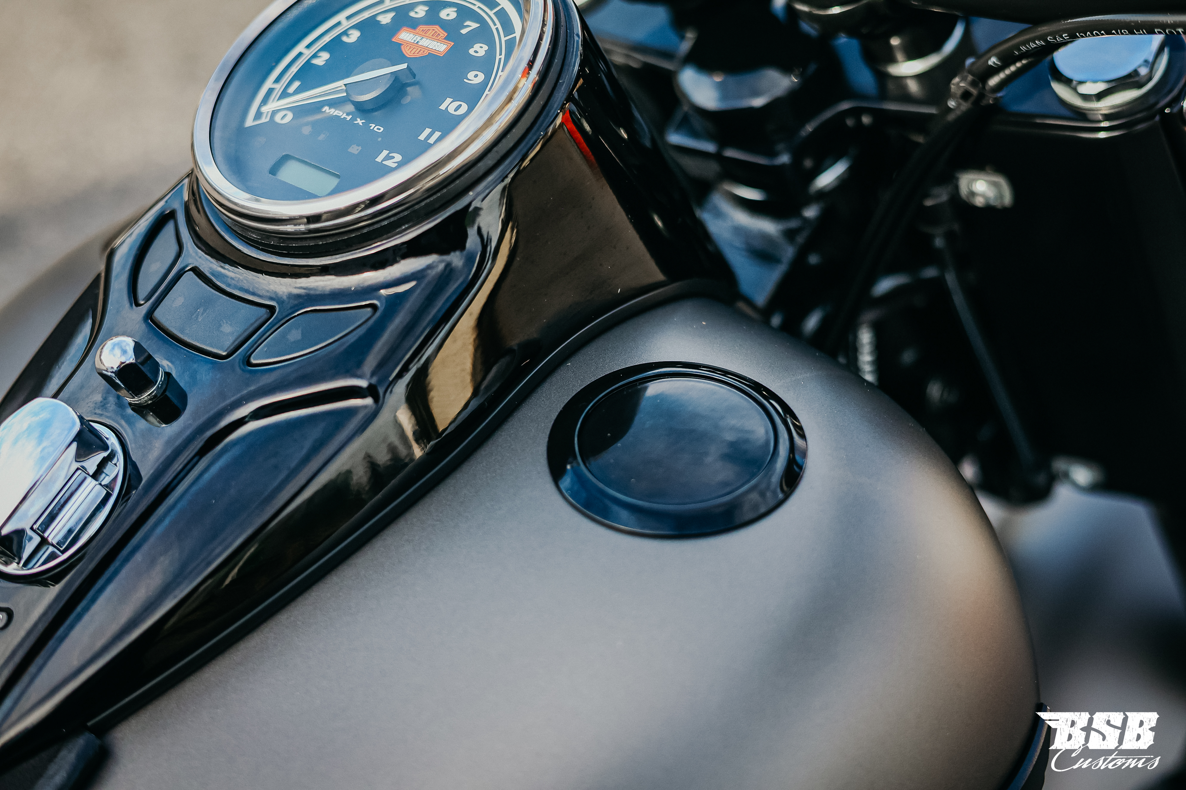 2014 Harley Davidson FLS Softail SLIM 103 CUI Mega-Umbau  ///  Finanzierung ab 3,99% möglich  ab 300 eur / mtl.