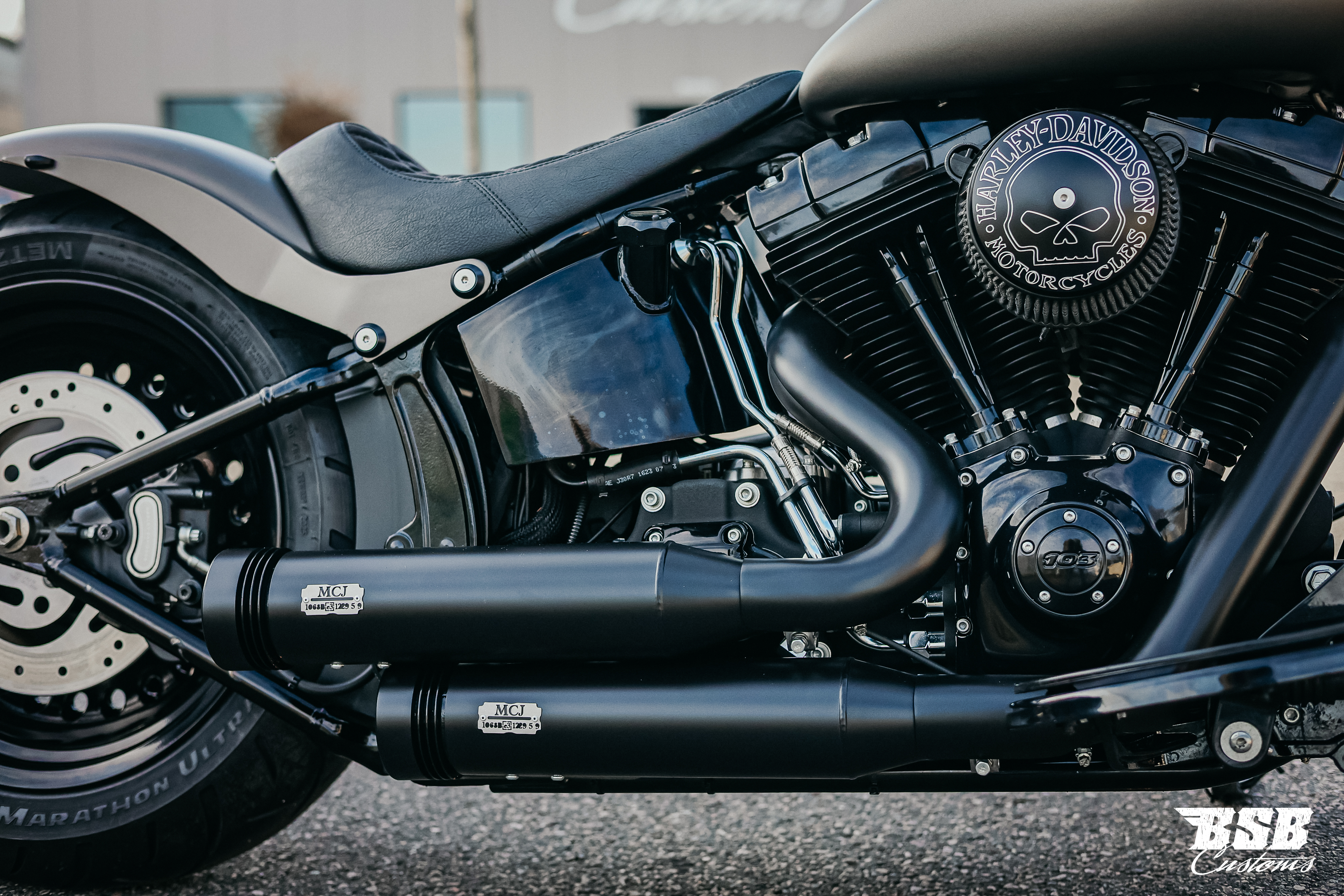 2014 Harley Davidson FLS Softail SLIM 103 CUI Mega-Umbau  ///  Finanzierung ab 3,99% möglich  ab 300 eur / mtl.