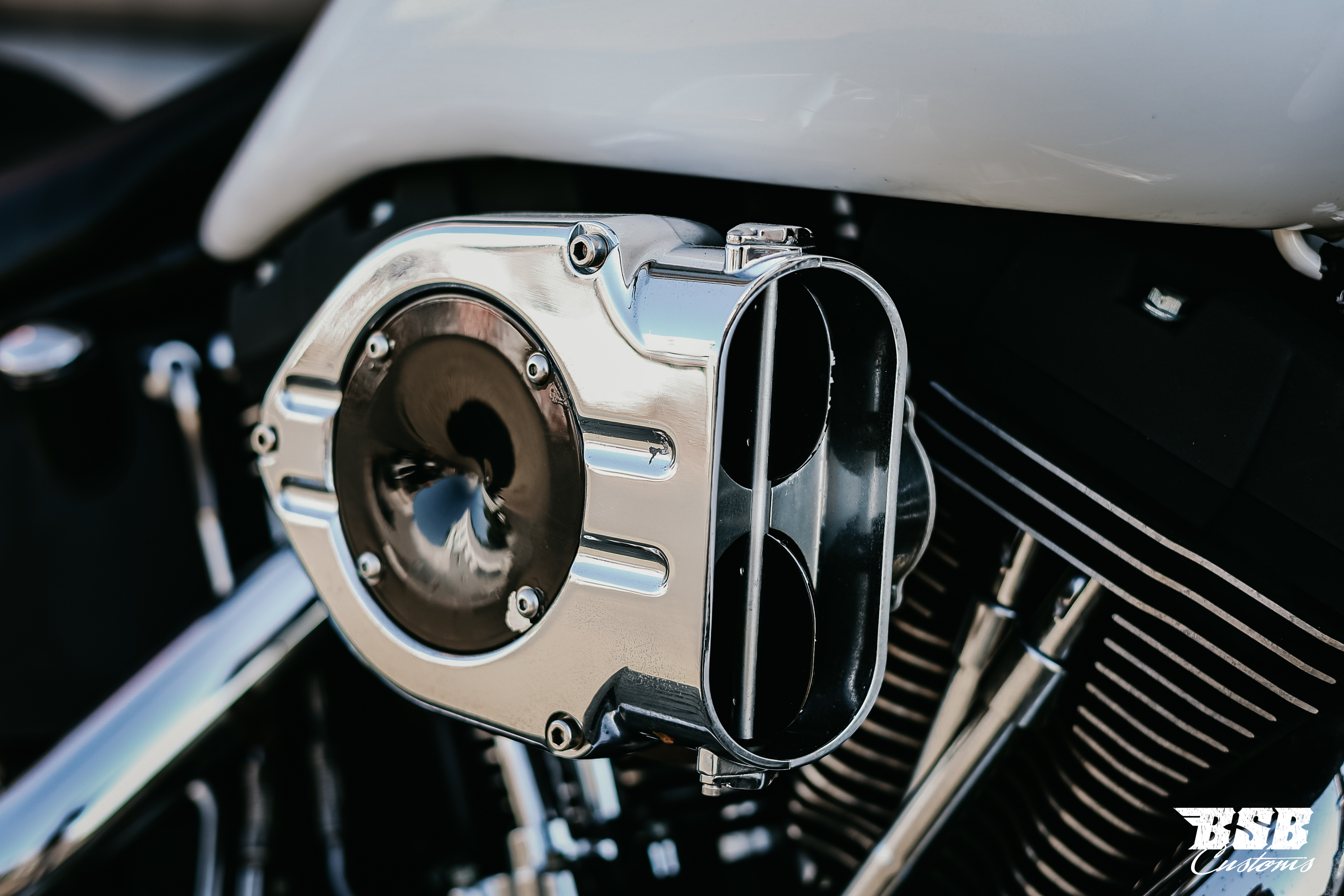 2000 Harley Davidson FXSTB Night Train mit "VERGASER" mit vielen Extras + 12 Monate Garantie 