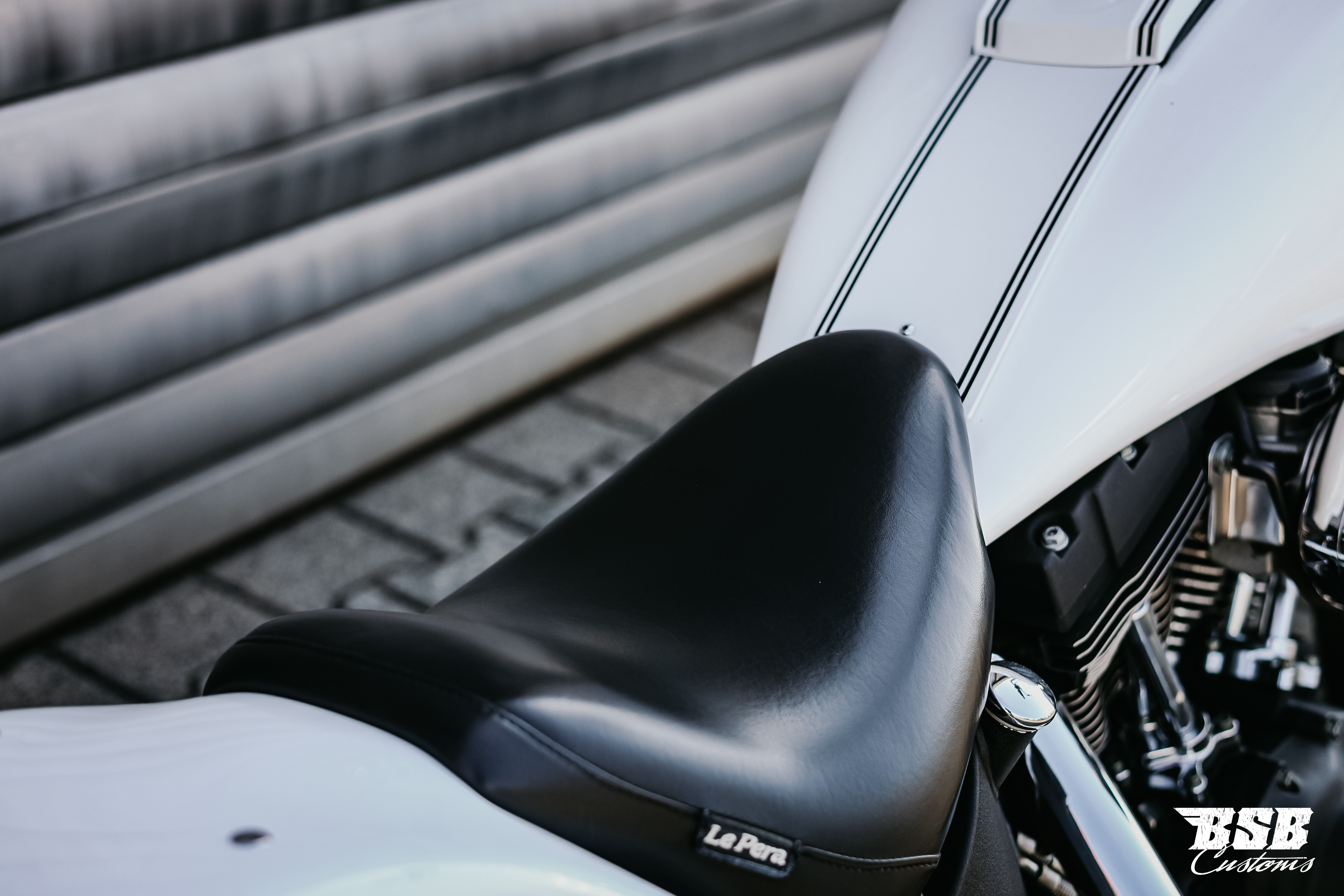 2000 Harley Davidson FXSTB Night Train mit "VERGASER" mit vielen Extras + 12 Monate Garantie 