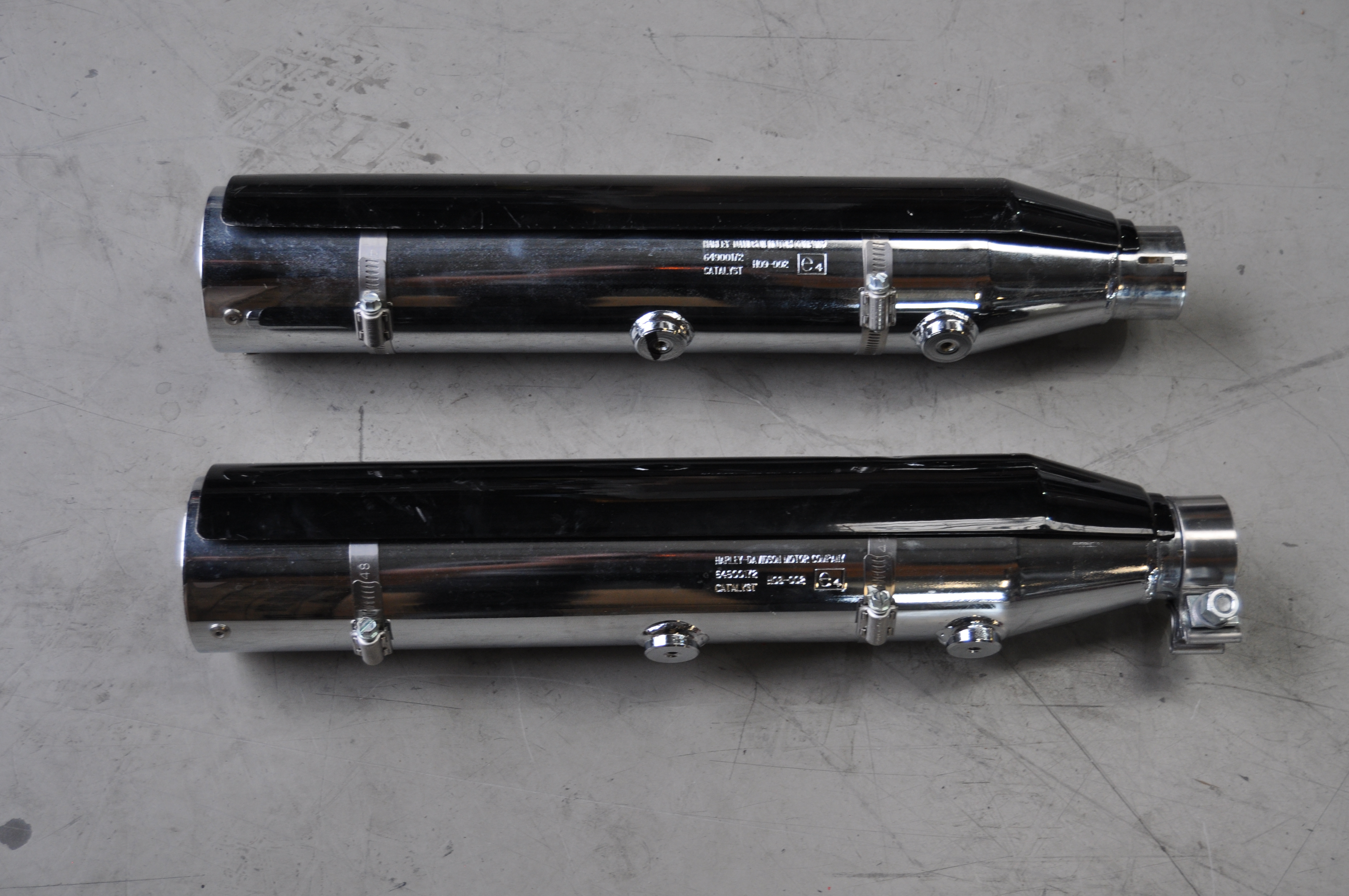 Harley-Davidson® FXSB Breakout Auspuff 64900172 G417 – Original Endtopf mit E4-Zulassung – gebraucht, Kratzer sichtbar