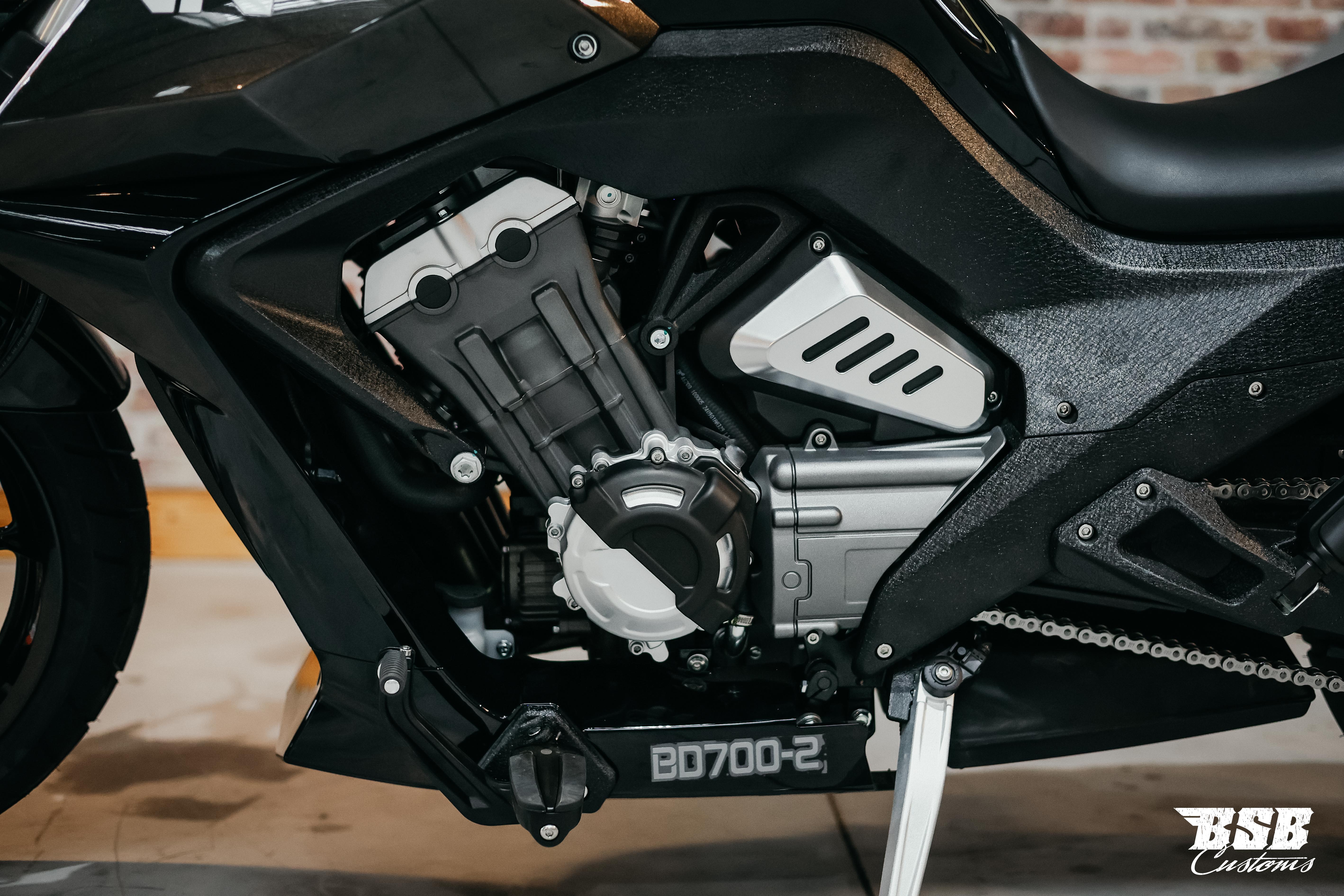 Benda LFC 700 – Der Power-Cruiser der Extraklasse 310-er Hi-Reifen, ABS / TFT/ Anti-Hopping Kupplung modifiziert by BSB Customs NEUFAHRZEUG!!! 