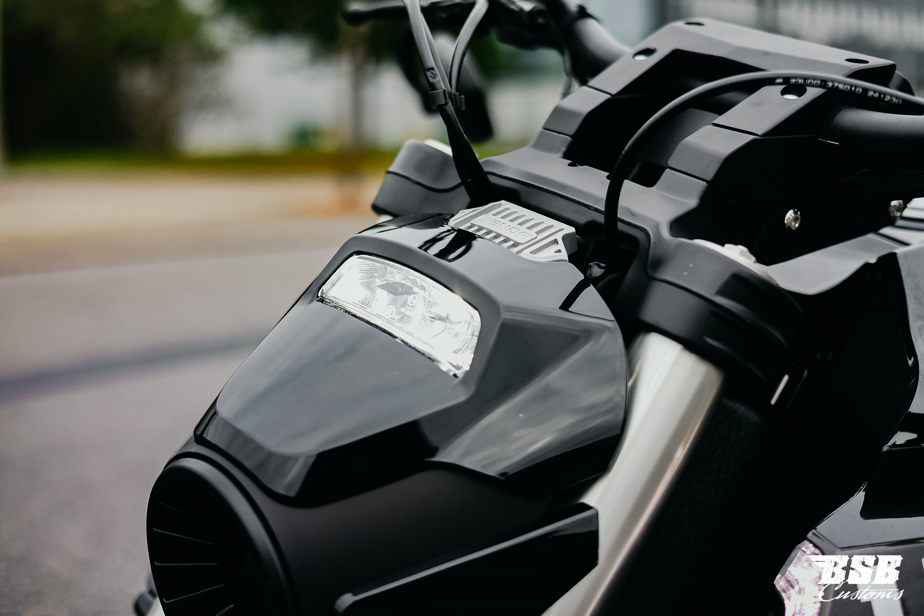 Benda LFC 700 – Der Power-Cruiser der Extraklasse 310-er Hi-Reifen, ABS / TFT/ Anti-Hopping Kupplung modifiziert by BSB Customs NEUFAHRZEUG!!! 