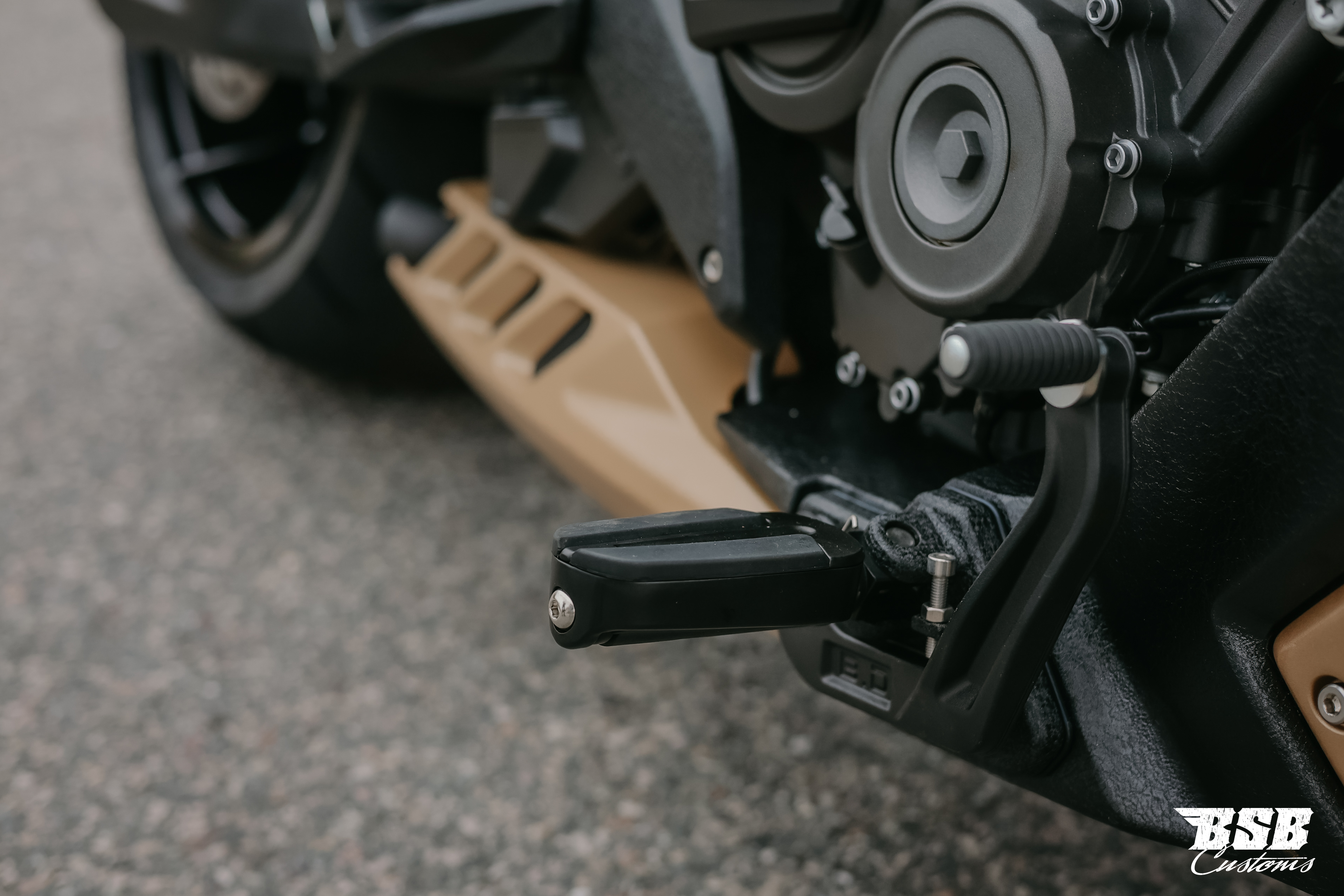 Benda LFC 700 Pro– Airride -300-er Hi-Reifen, ABS / TFT/ Anti-Hopping Kupplung modifiziert by BSB Customs NEUFAHRZEUG!!! 