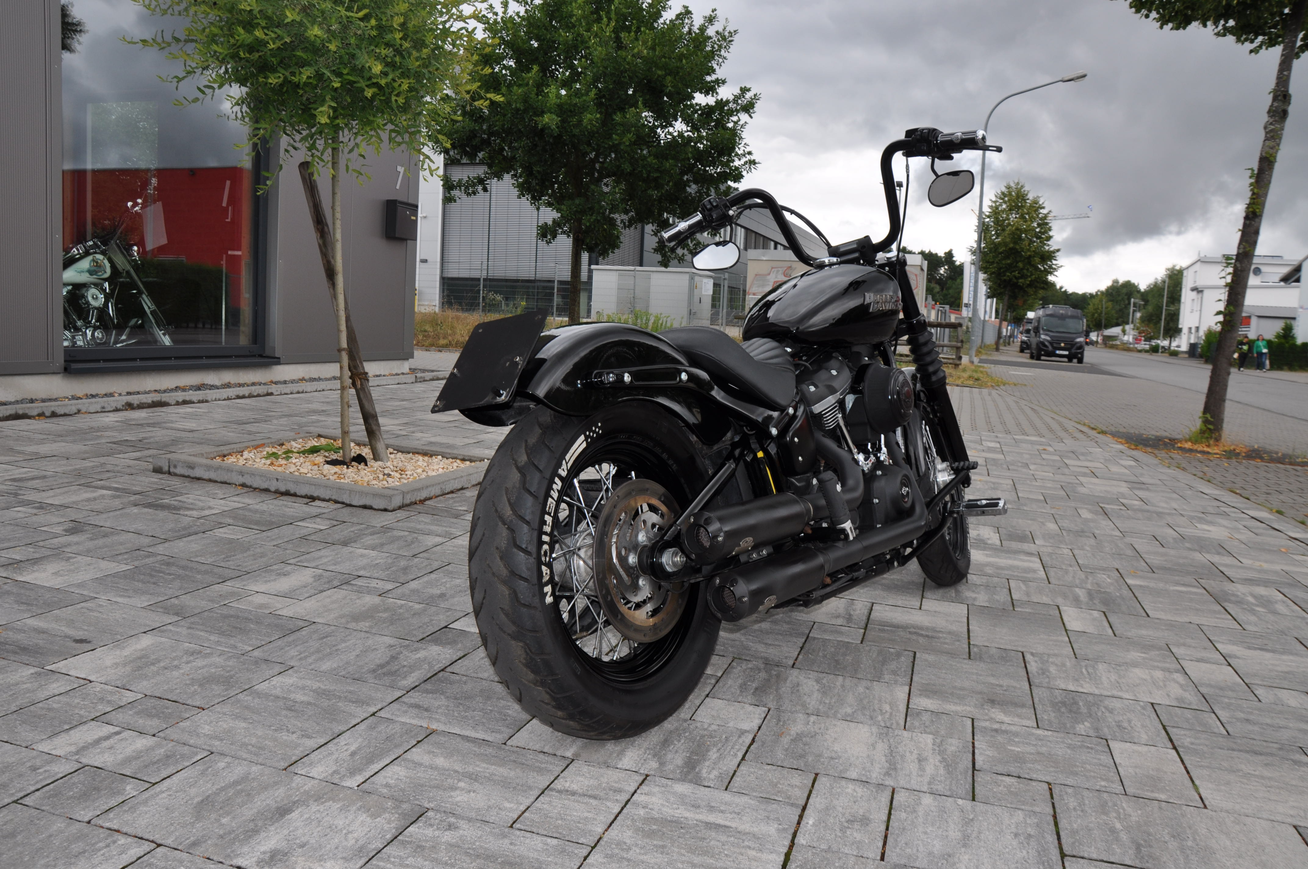 DSC_0459OZrGK6c1oKUPK 2019 FXBB Softail Street Bob M8,107 CUI Jekill Anlage, Griffheizung, Ricks Hebel