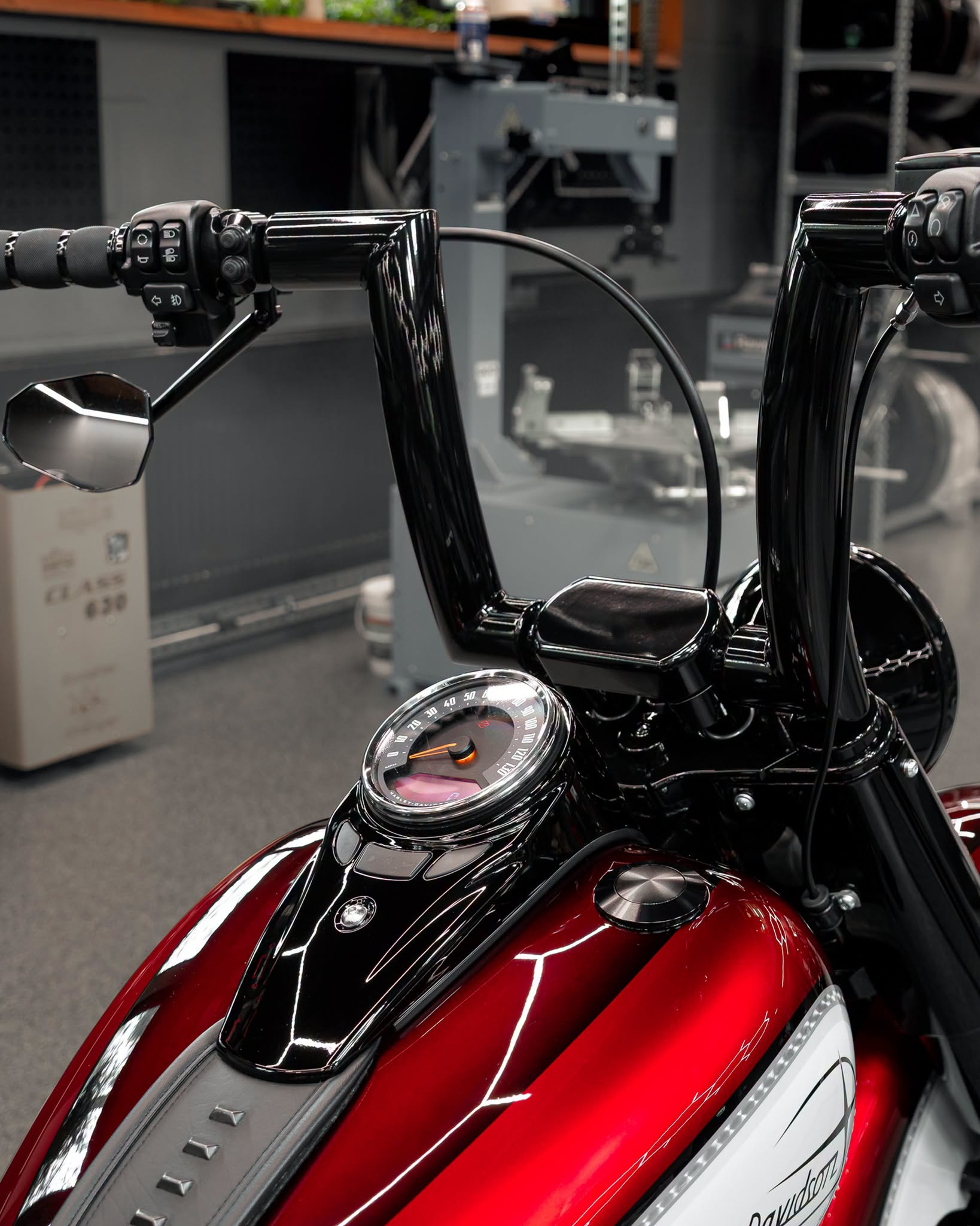 Harley-Davidson Softail 2025 - 2026 Monarch 2" Fat Bars – Lenker für Modelle mit 1-Zoll Risern