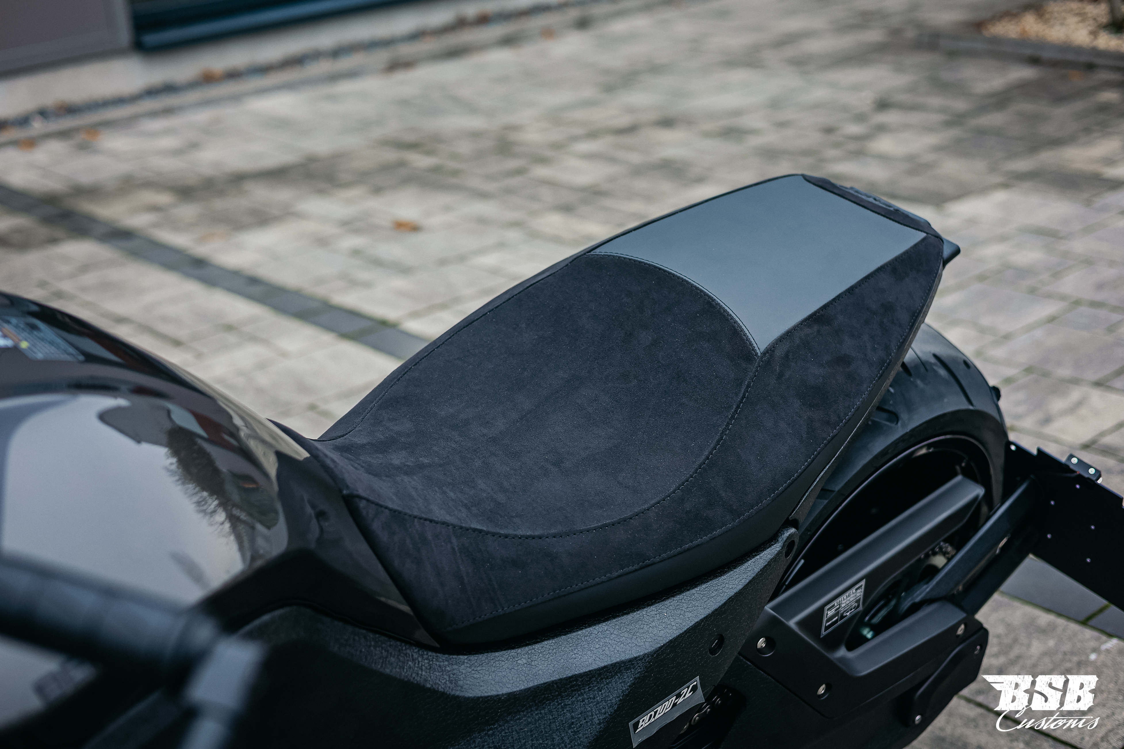 Benda LFC 700 Pro– Airride -300-er Hi-Reifen, ABS / TFT/ Anti-Hopping Kupplung modifiziert by BSB Customs NEUFAHRZEUG!!! 