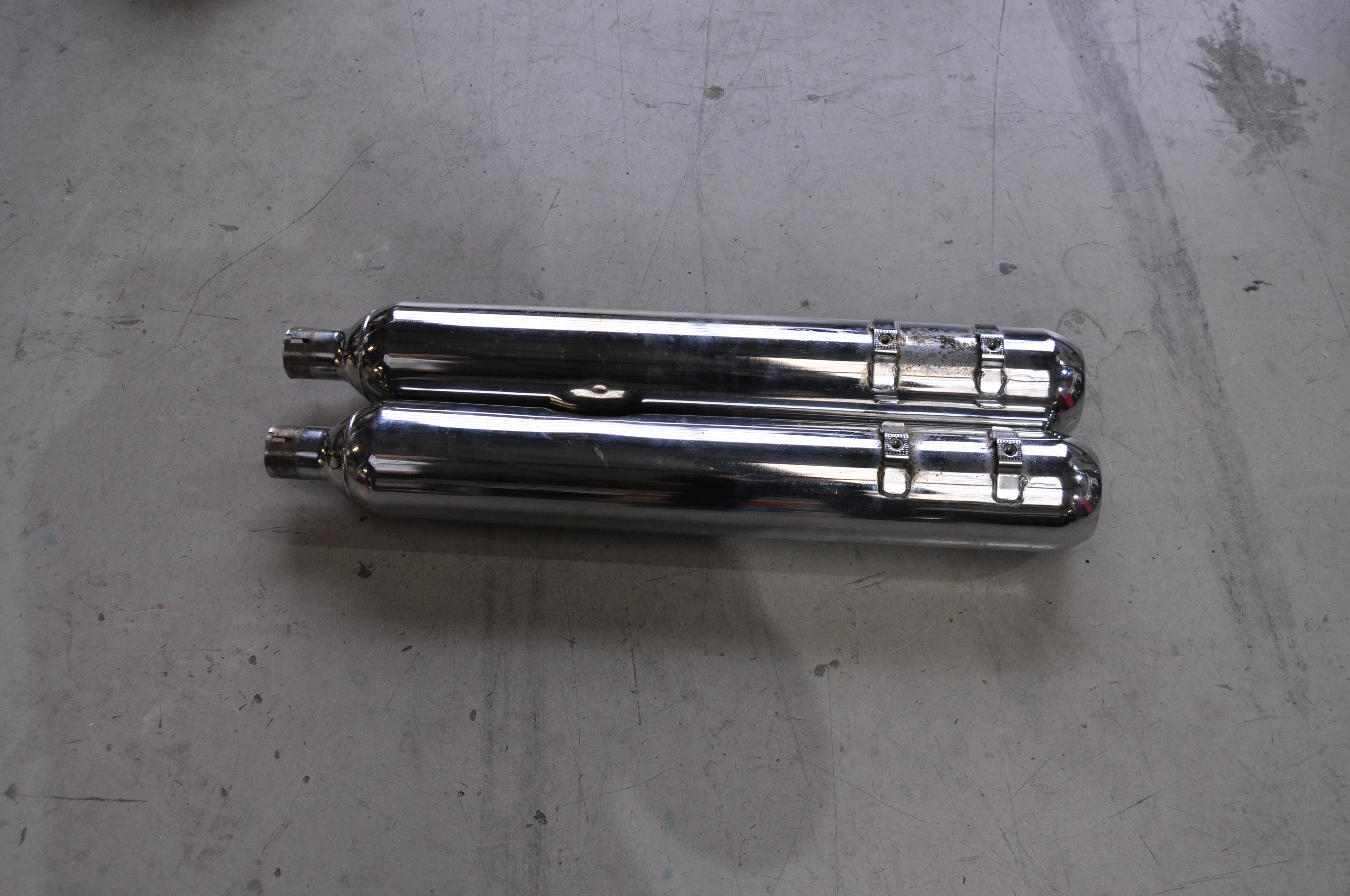 Harley Davidson Touring Endtöpfe Original 65883-95B / 65552-95B E4 gebraucht