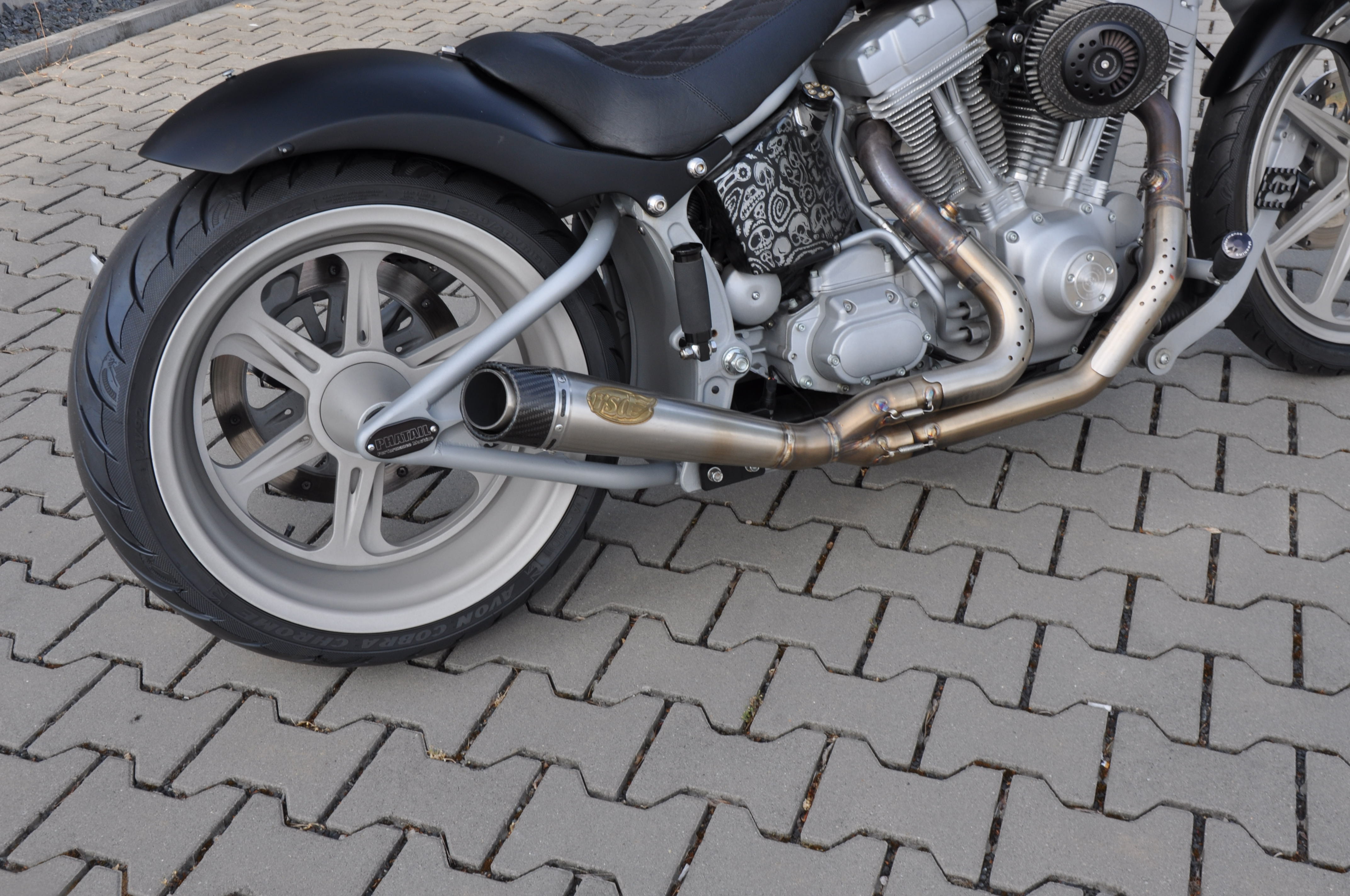 DSC_0420V3rdnkAfCXjoY 2006 FXSTC Softail Custom 240 Heckumbau, spinning wheels, RSD Anlage und vieles mehr
