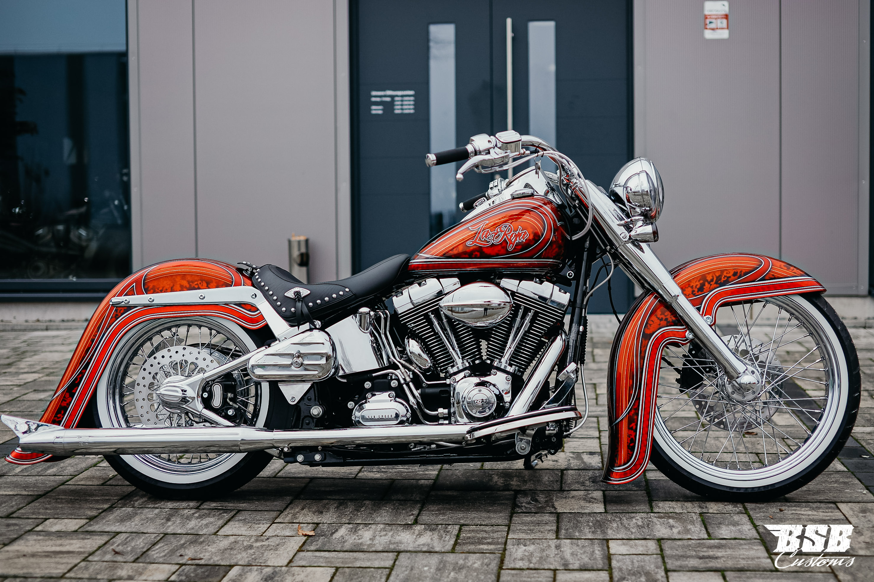 2014 Softail "La Roja"  Mexican Chicano Style Umbau by BSB Customs  sehr viele Extras... ab 345 EUR finanzieren* 