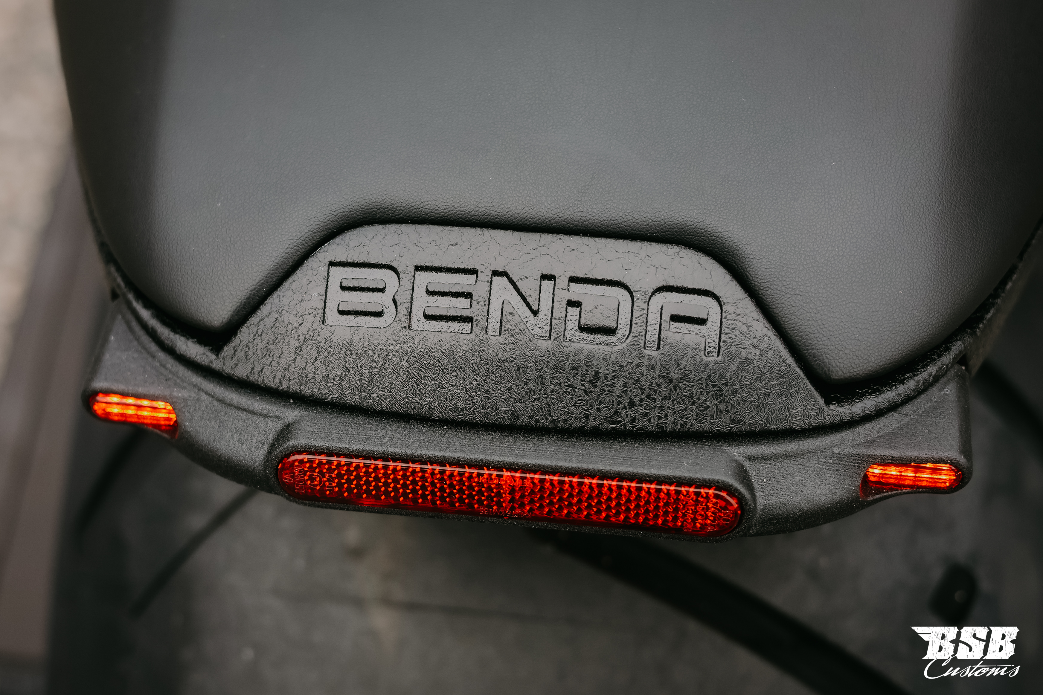 Benda LFC 700 Pro– Airride -300-er Hi-Reifen, ABS / TFT/ Anti-Hopping Kupplung modifiziert by BSB Customs NEUFAHRZEUG!!! 