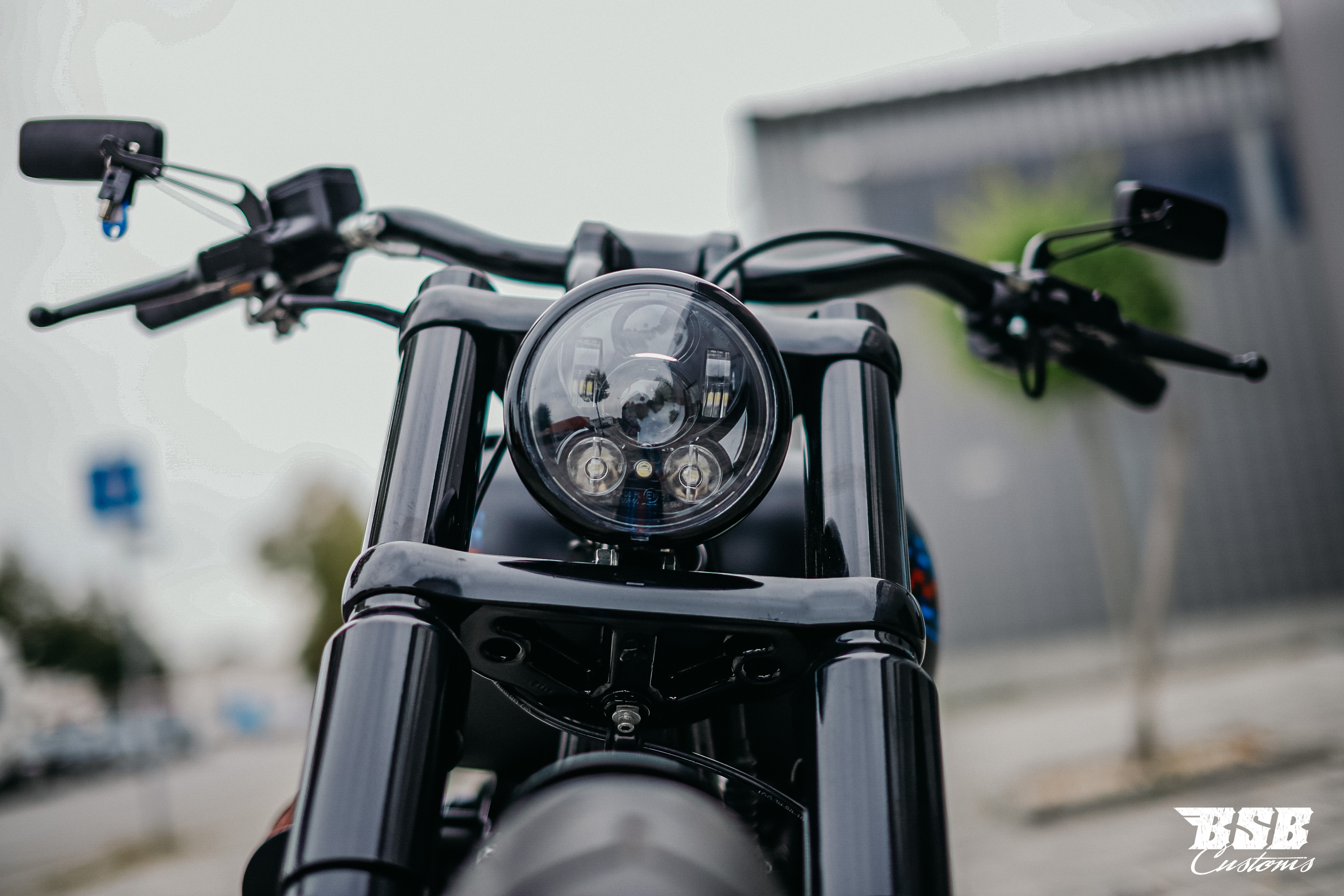 BSB Customs Mini Blinker für Harley Softail Dyna Sportster Modelle unter der Armatur SCHWARZ