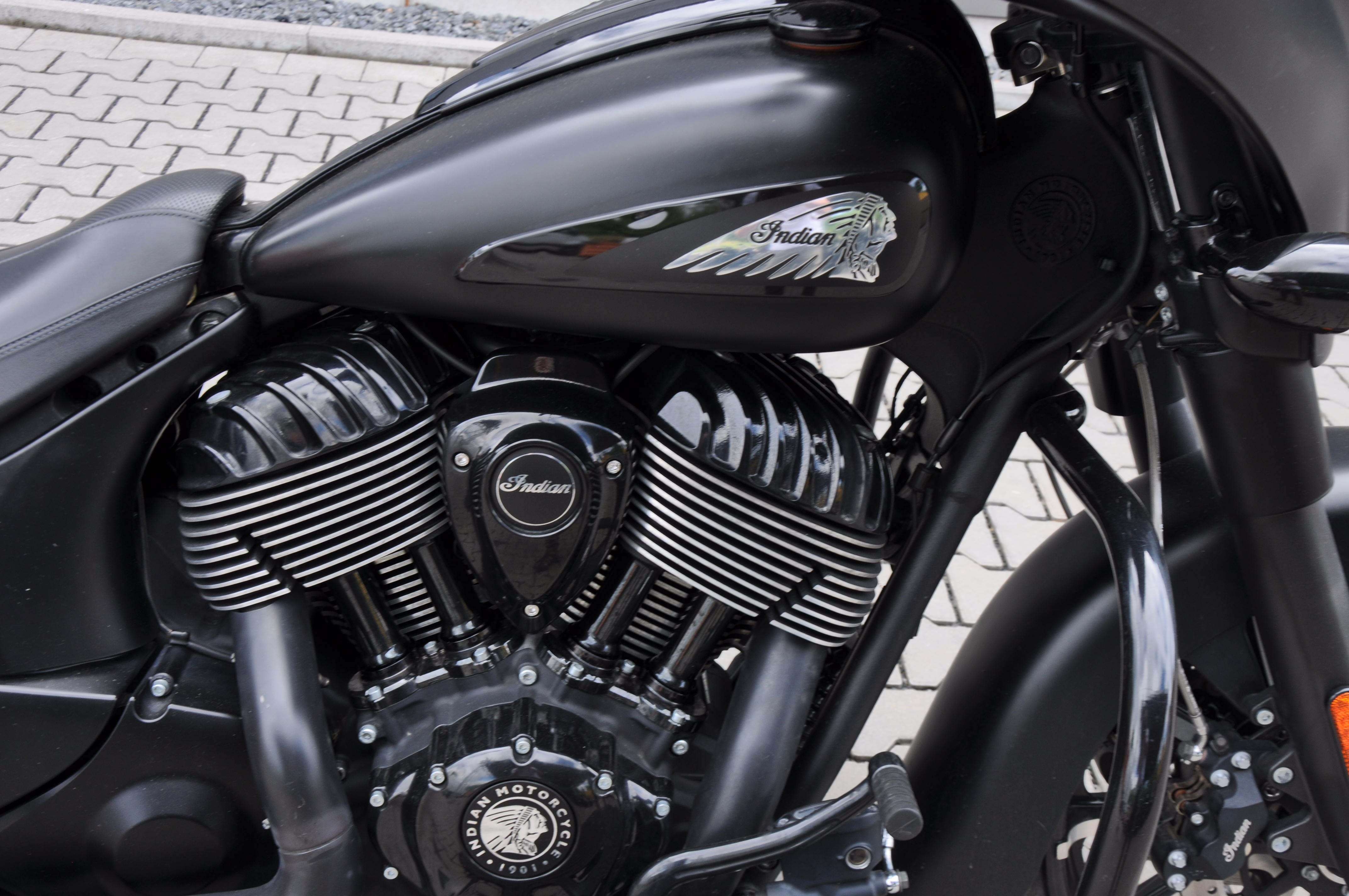 DSC_0590vrTplQDK1NHnA 2019 Indian Chieftain DARK HORSE mit Jekill&Hyde Anlage