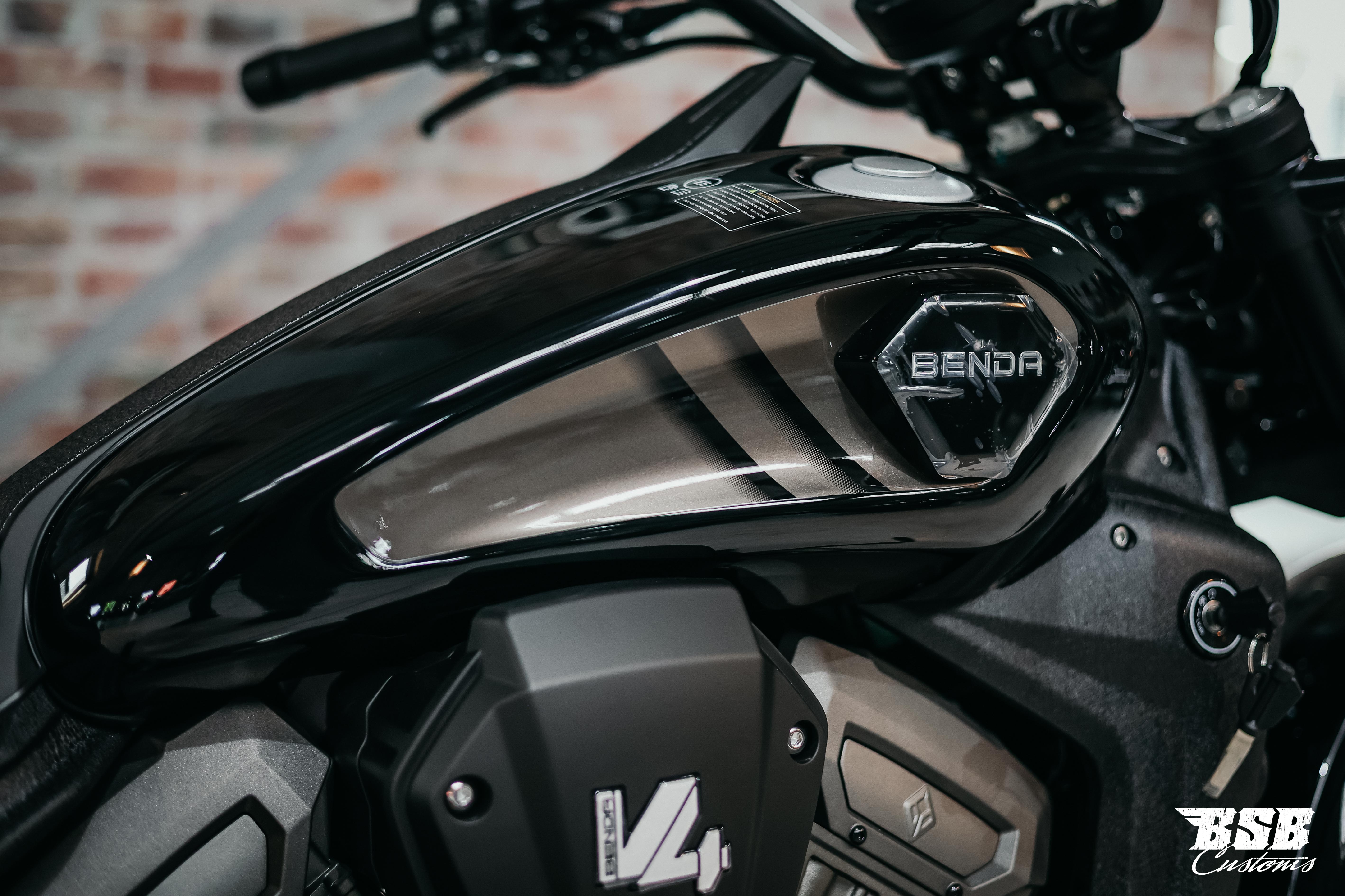 Benda Dark Flag 500 V4 - Bobber mit Stil & Power ABS/Zylinderabschaltung/Airride -modifiziert by BSB Customs NEUFAHRZEUG!!!