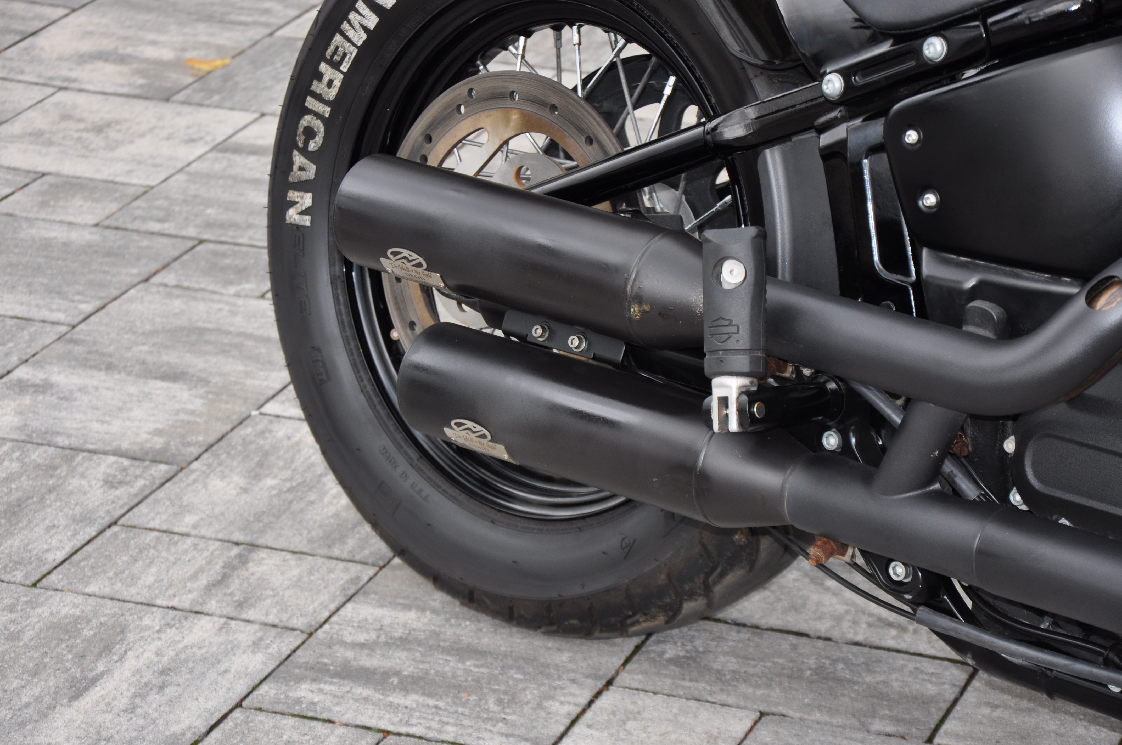 DSC_0456Lf0vDfOkRJXAi 2019 FXBB Softail Street Bob M8,107 CUI Jekill Anlage, Griffheizung, Ricks Hebel