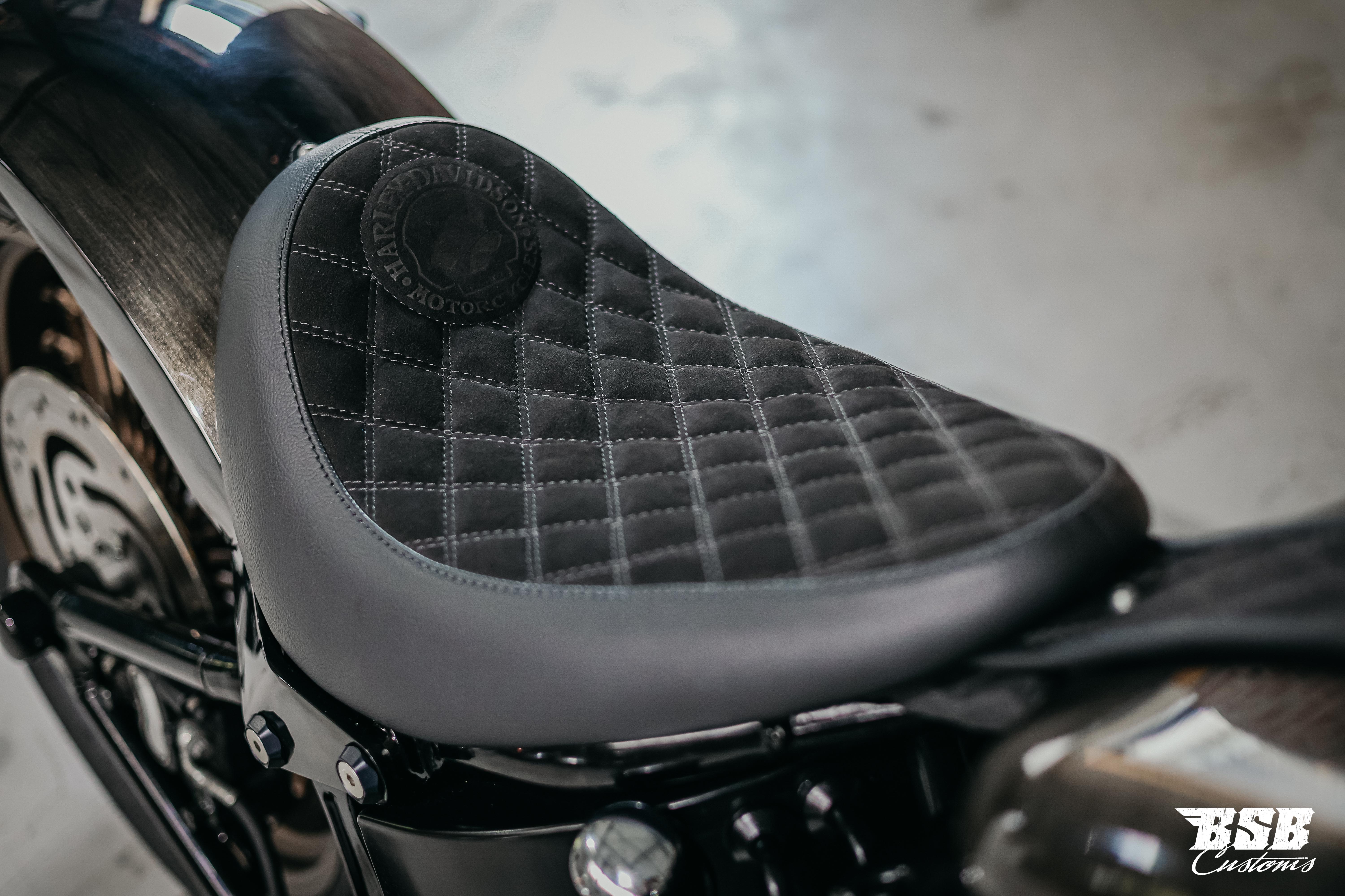 2011 Harley Davidson FLSTC Heritage Softail,viele Extras wie Jekil&Hyde / FAT SPOKE / Airbrush / Ape Hanger ...  Finanzierung möglich 