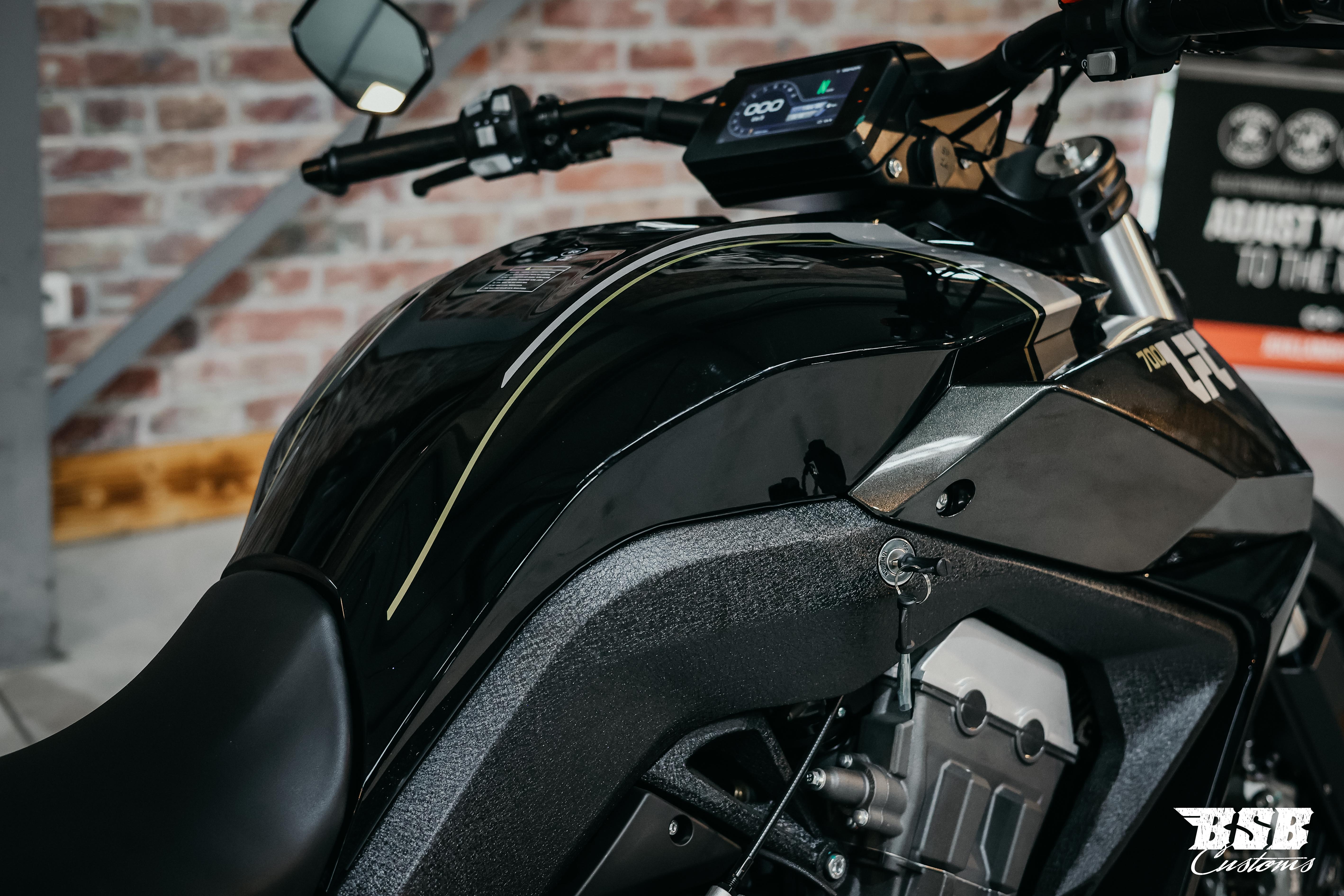 Benda LFC 700 – Der Power-Cruiser der Extraklasse 310-er Hi-Reifen, ABS / TFT/ Anti-Hopping Kupplung modifiziert by BSB Customs NEUFAHRZEUG!!! 