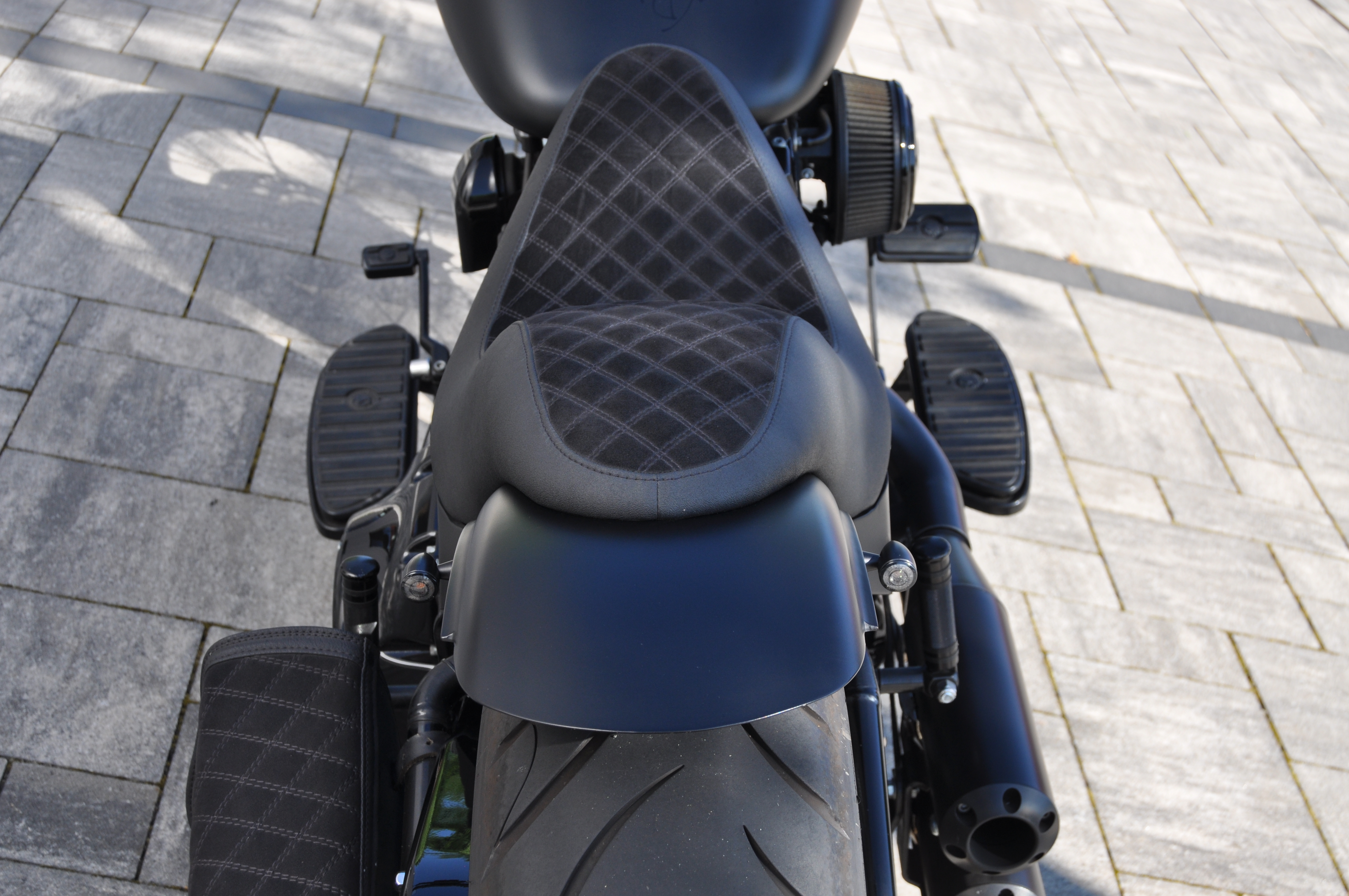 2012 Harley Davidson Softail mit Mega Umbau sehr viele Extras +++ Finanzierung ab 6,99% möglich  