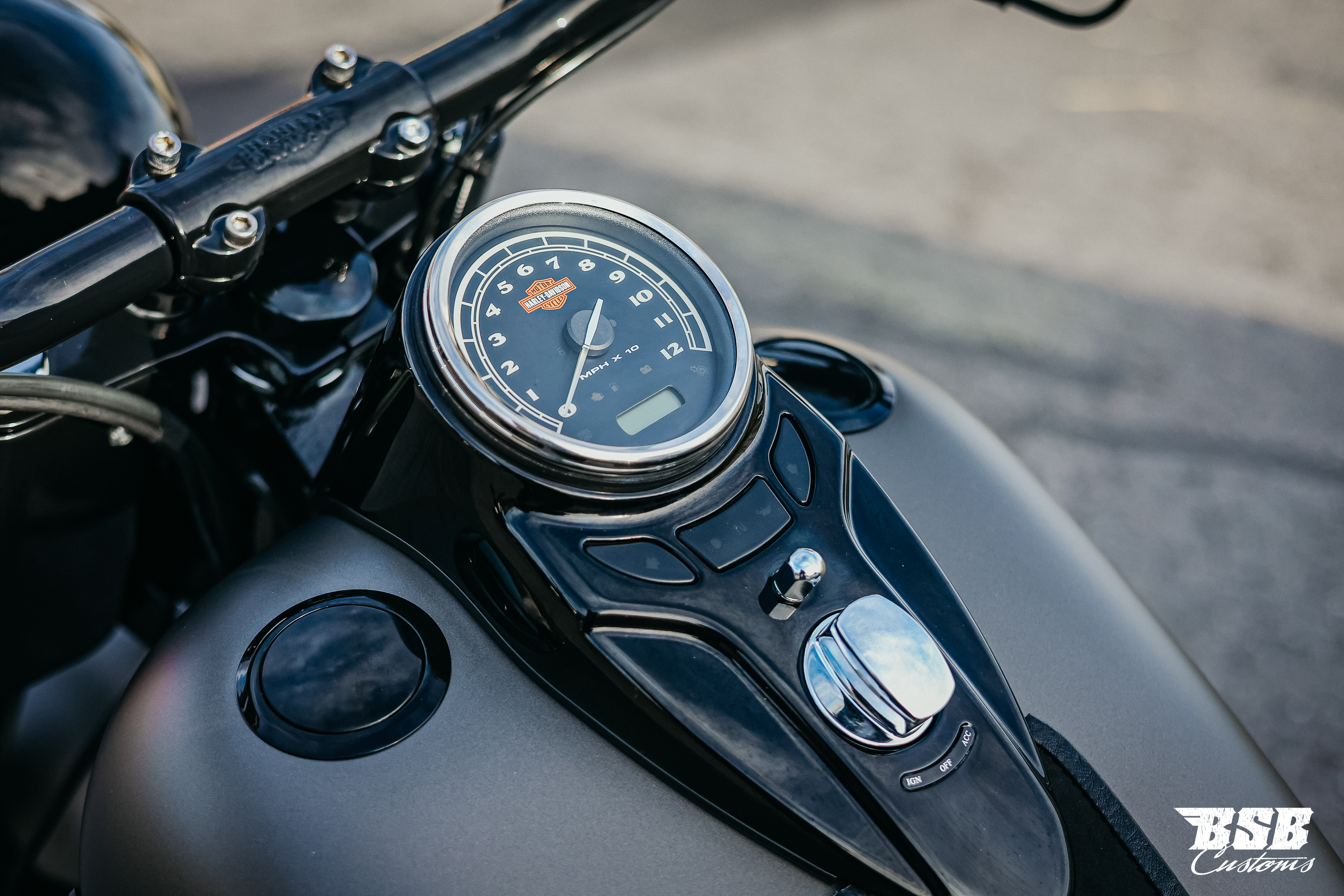 2014 Harley Davidson FLS Softail SLIM 103 CUI Mega-Umbau  ///  Finanzierung ab 3,99% möglich  ab 300 eur / mtl.