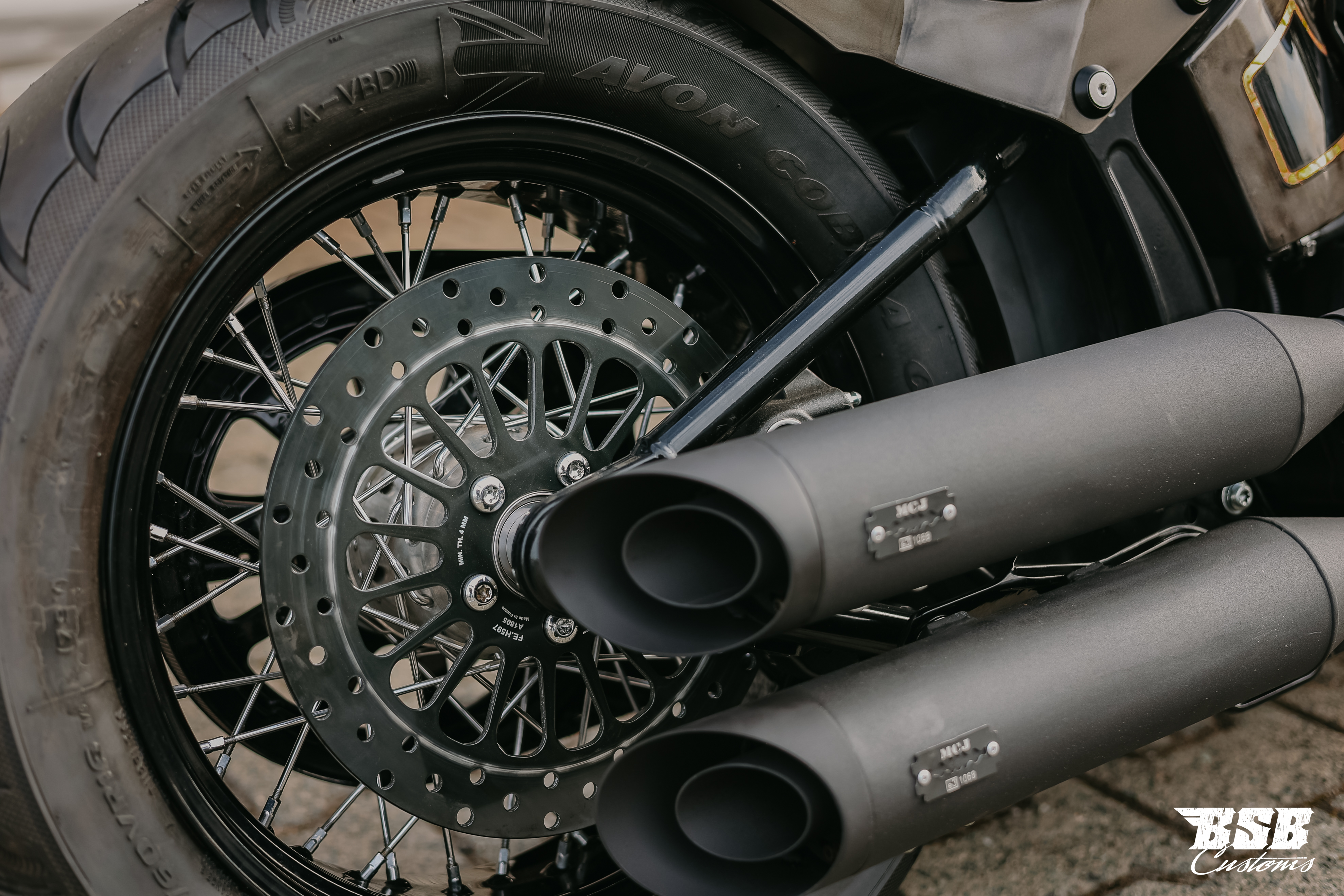 Harley-Davidson FLSB Cross Bones – letztes Baujahr | 5HD1 | 1. Hand |  exklusiver Custom-Umbau