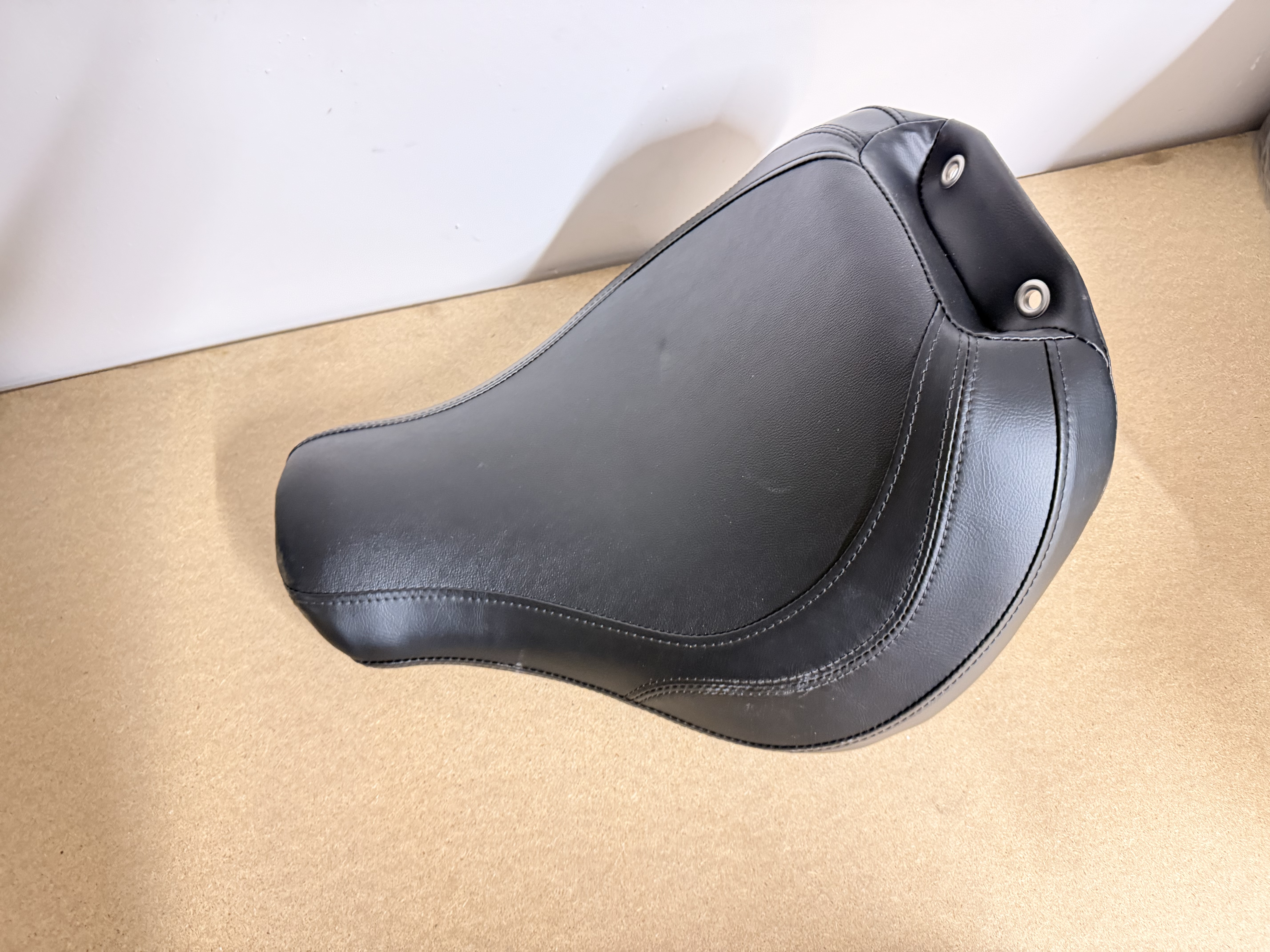 Harley-Davidson Fahrersitz OEM 5200033 gebraucht FAT BOY ab Bj 2018  