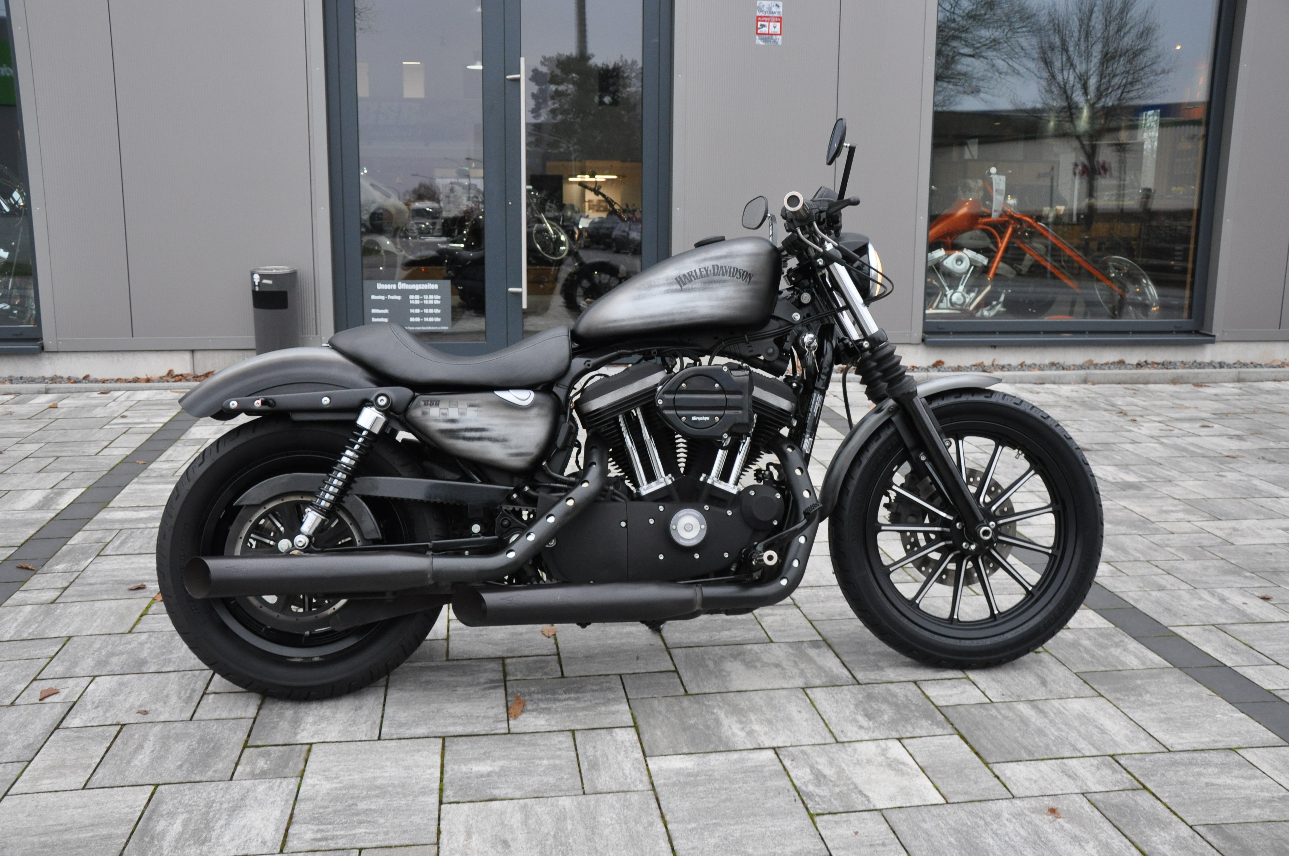 VERKAUFT !!! 2011 XL 883 Sportster Umbau by BSB Customs // REMUS Anlage + Garantie