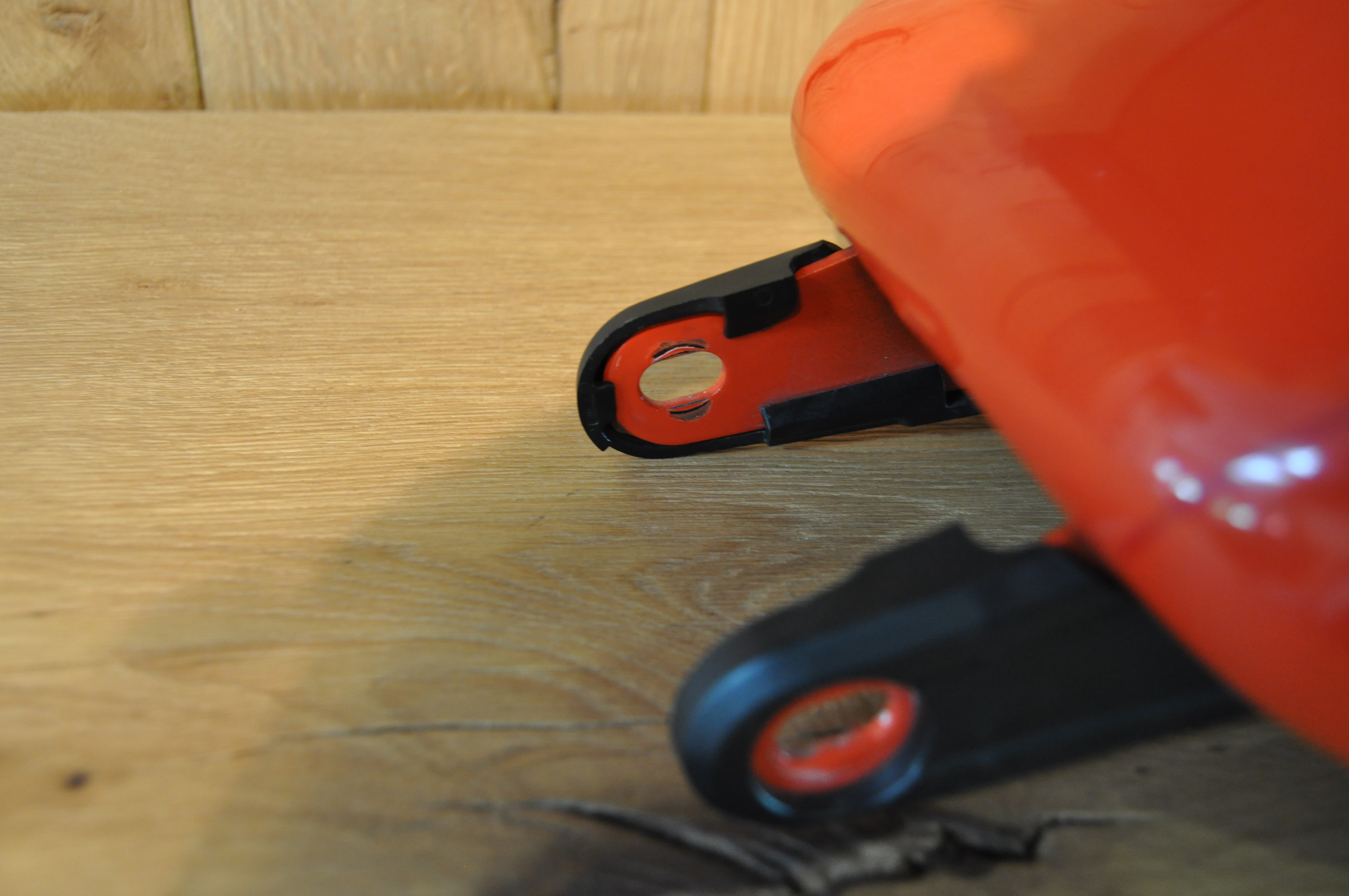 Harley-Davidson Softail Breakout Benzintank 2018–2025 – Original Gebraucht – Orange