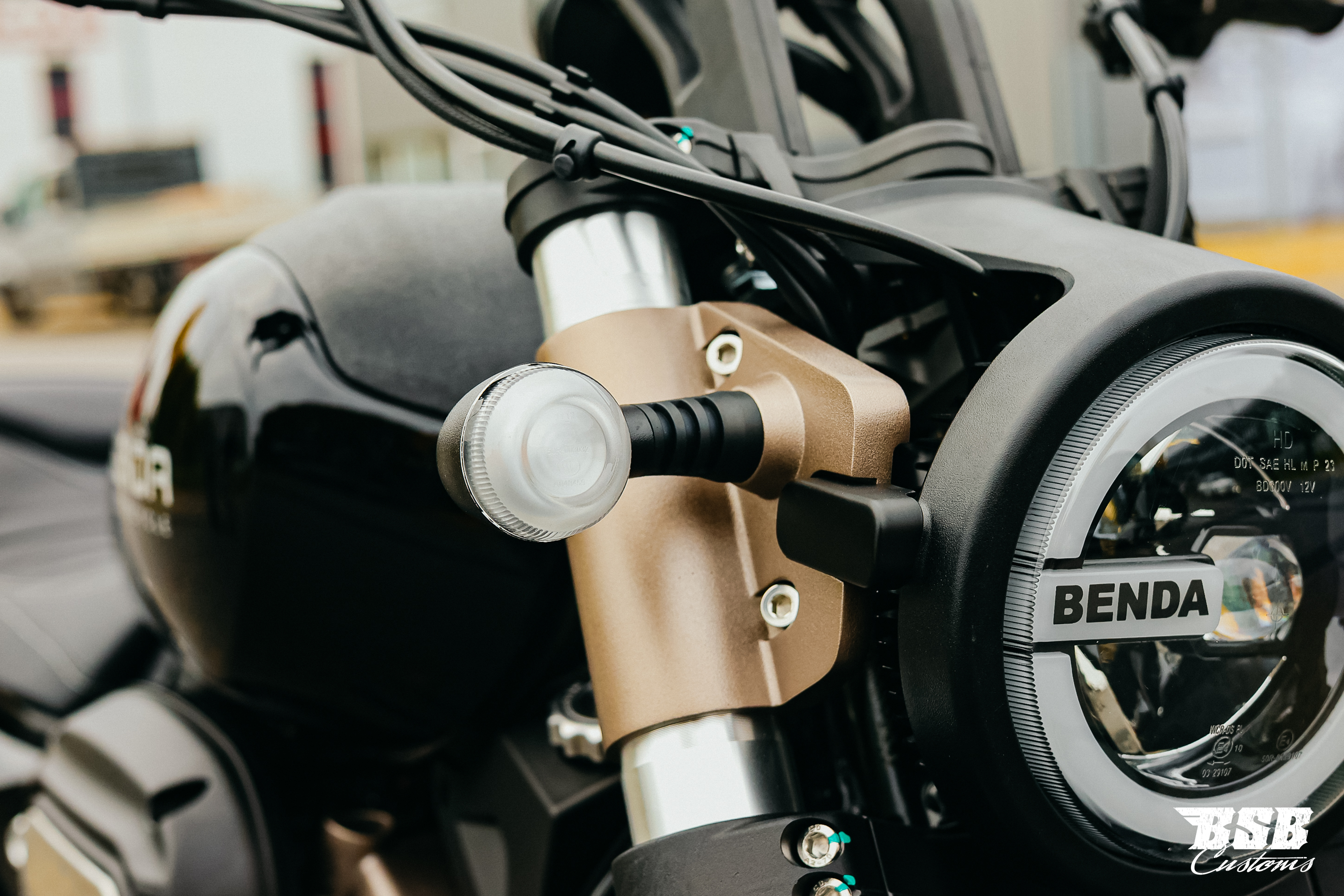 Benda ROCK 125  – CBS, LCD , Riemenantrieb,Wassergekühlt, 2 Zylinder-Doppelauspuff -  Sofort Verfügbar -  Benda ROCK 125  – CBS, LCD , Riemenantrieb,Wassergekühlt, 2 Zylinder-Doppelauspuff -  Sofort Verfügbar -