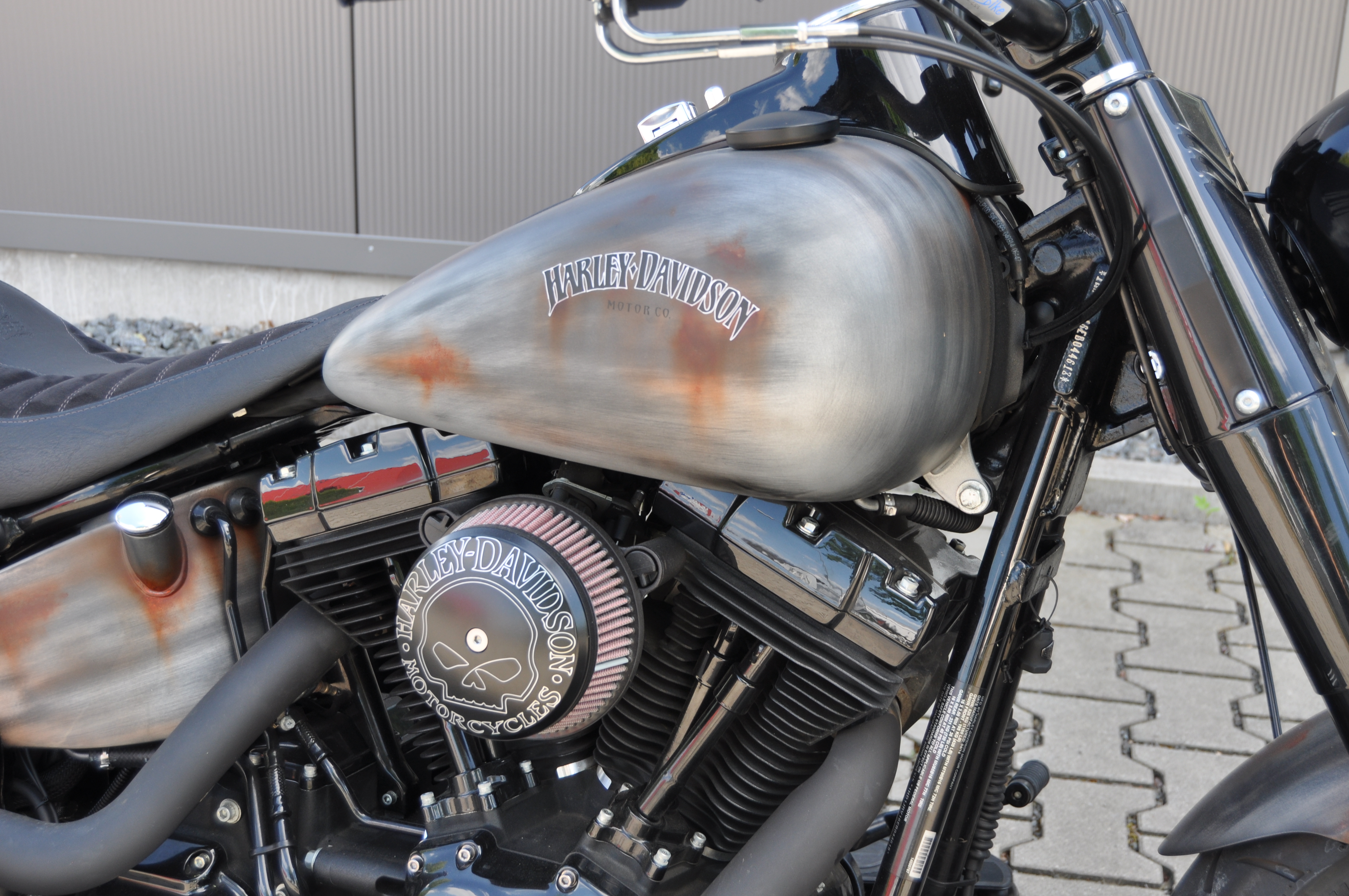 2014  Harley Davidson Softail SLIM  mit Mega Umbau // JEKILL&Hyde  // Sonderlackierung und  12 Monate Garantie 