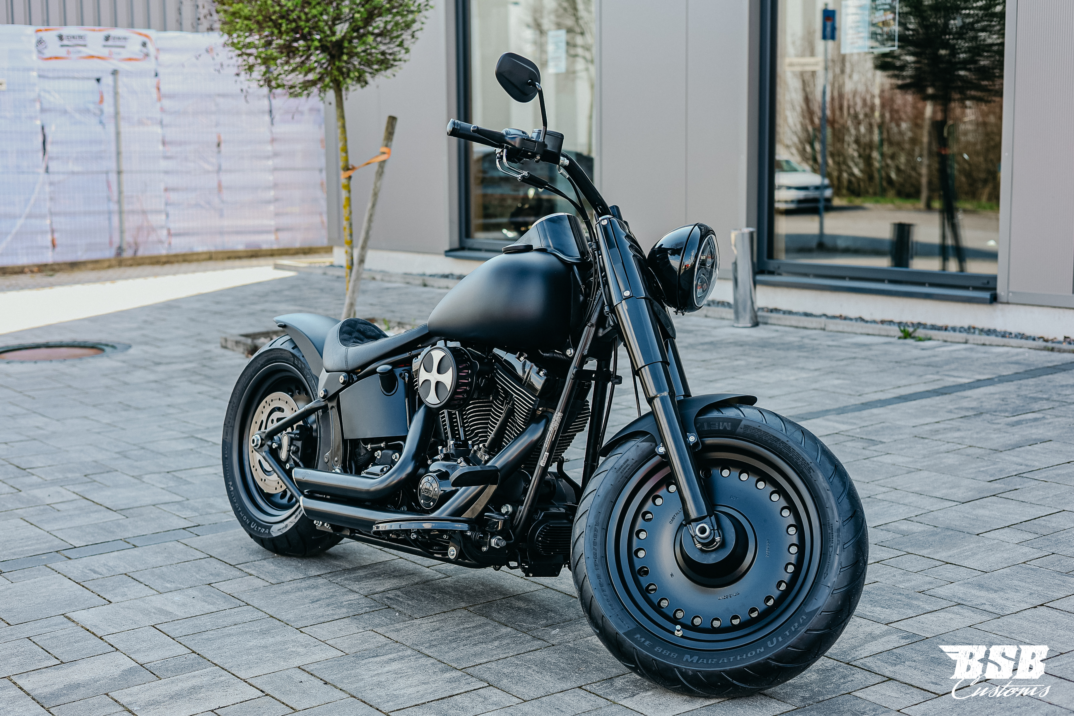 2013 Harley Davidson FLSTF FAT BOY Spezial // 103 CUI Mega-Umbau  ///  Finanzierung ab 5,99% möglich  ab 300 eur / mtl.
