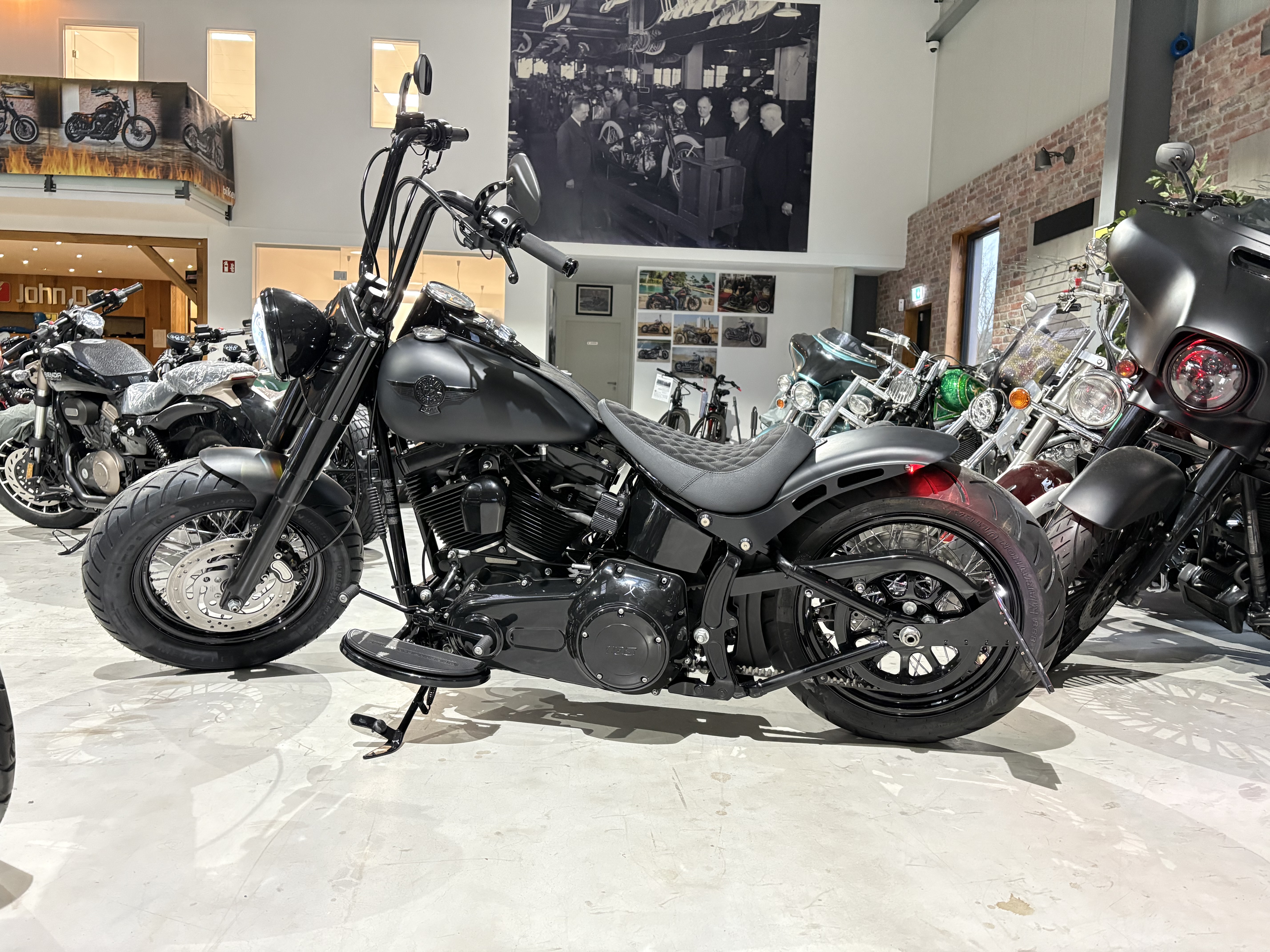 2011 Harley Davidson FLSTC Heritage Softail,viele Extras wie Jekil&Hyde / FAT SPOKE / Airbrush / Ape Hanger ...  Finanzierung möglich 