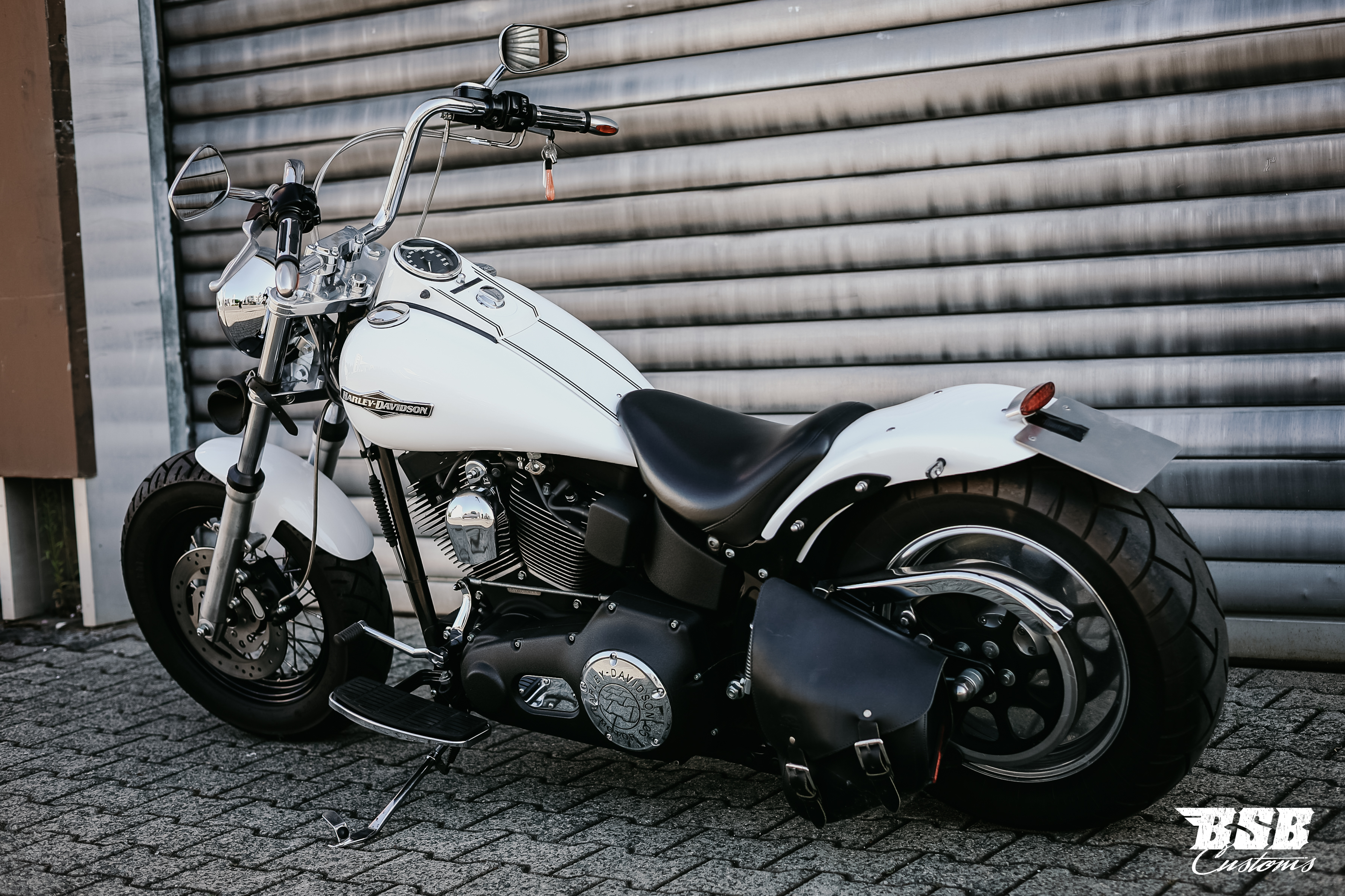 2000 Harley Davidson FXSTB Night Train mit "VERGASER" mit vielen Extras + 12 Monate Garantie 