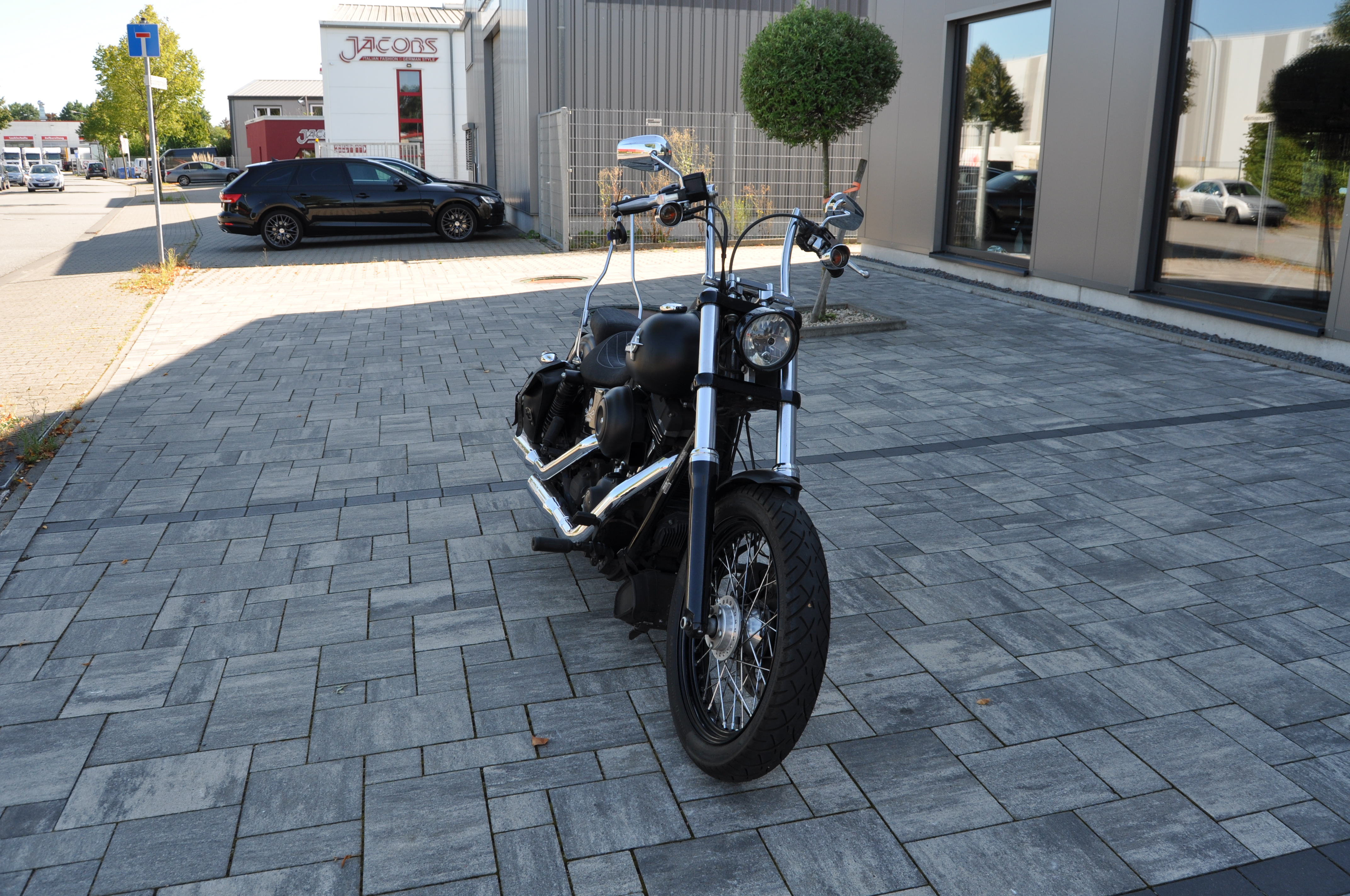 2016 Harley Davidson FXDB Street Bob - 5HD1 - 1 Hand  (ab 300 EUR finanzieren*) 