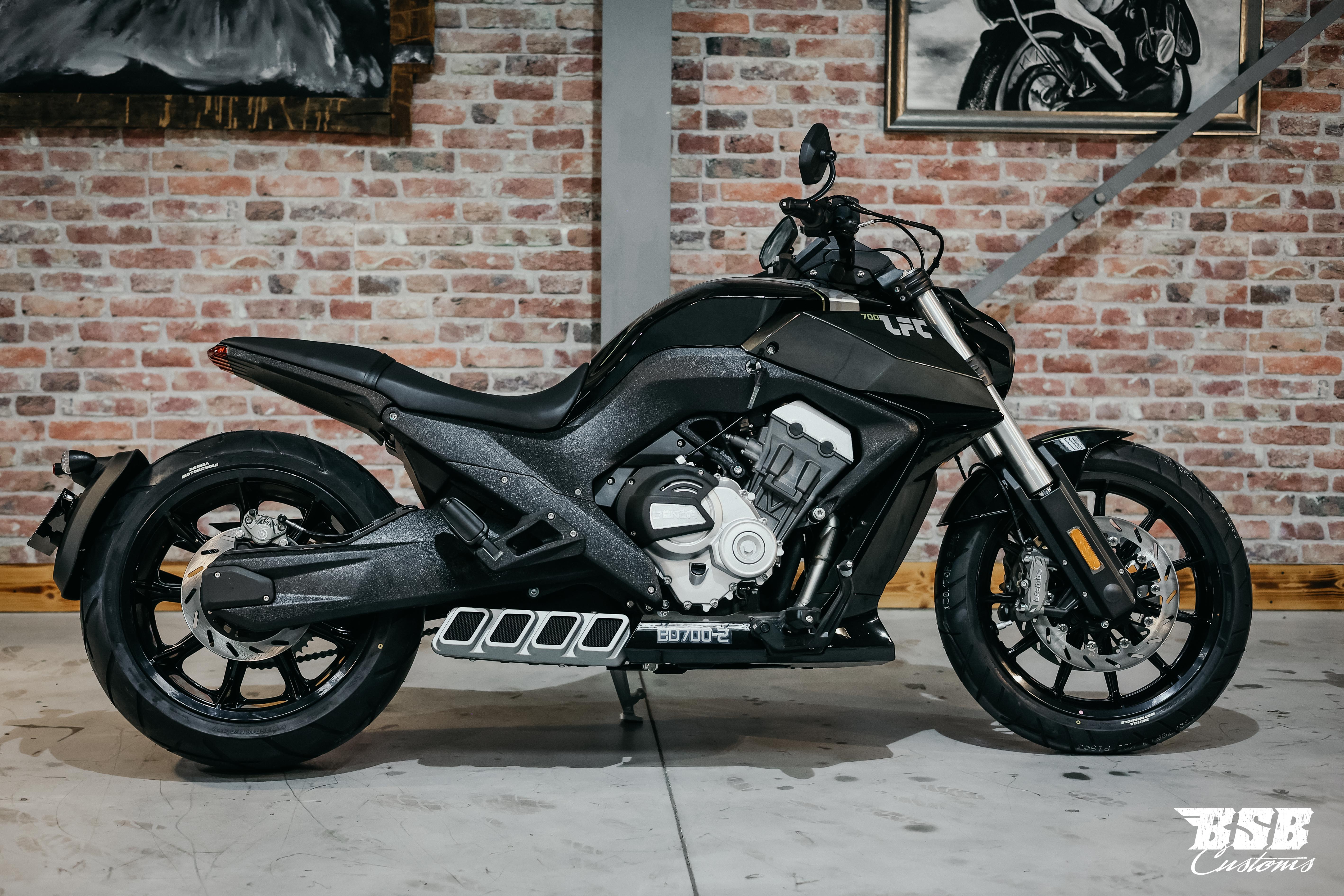 Benda LFC 700 – Der Power-Cruiser der Extraklasse 310-er Hi-Reifen, ABS / TFT/ Anti-Hopping Kupplung modifiziert by BSB Customs NEUFAHRZEUG!!! 