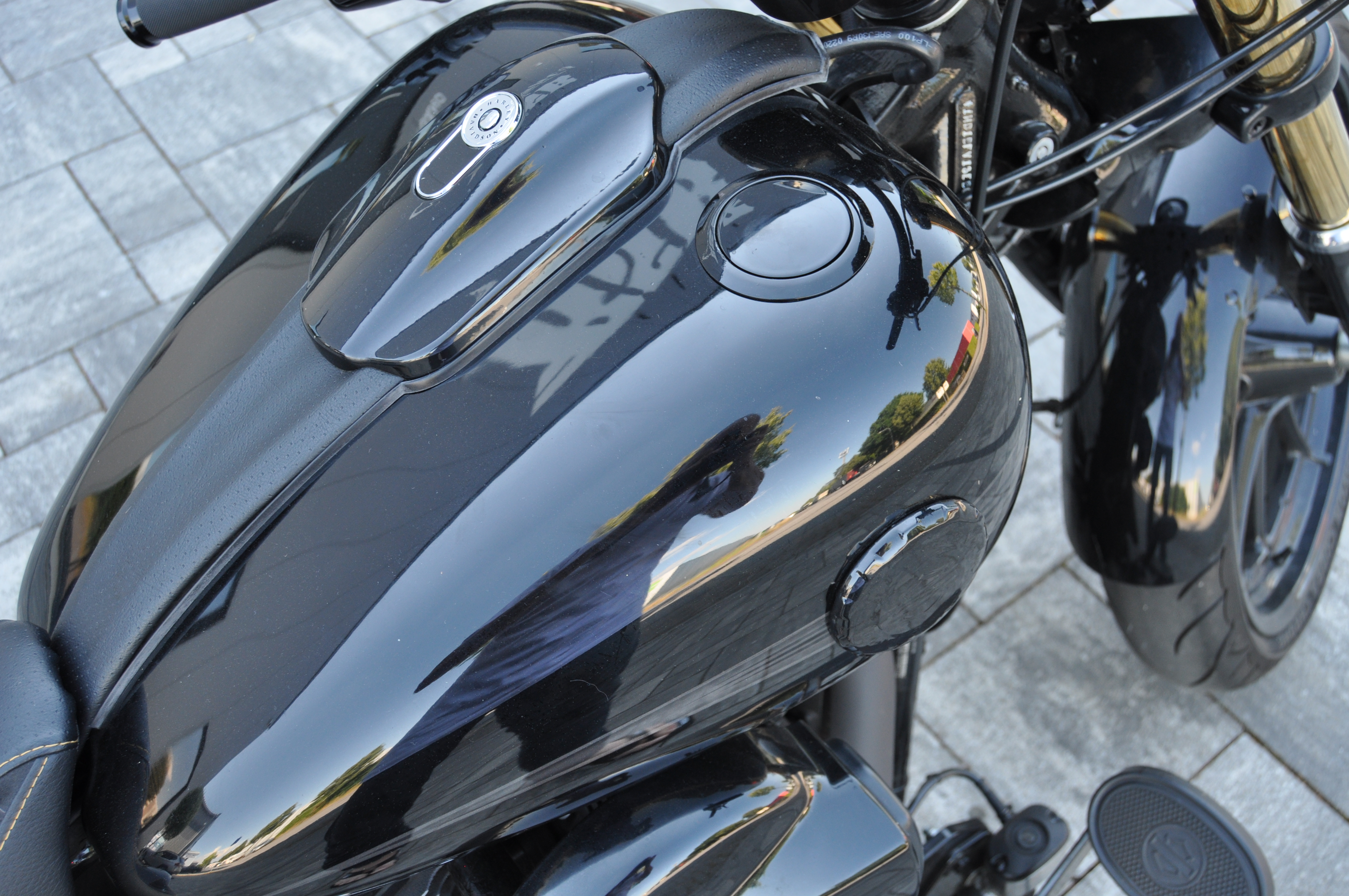 2014 Harley Davidson FXSB BREAKOUT schöner Umbau mit MCJ Anlage und kurzem Fender 