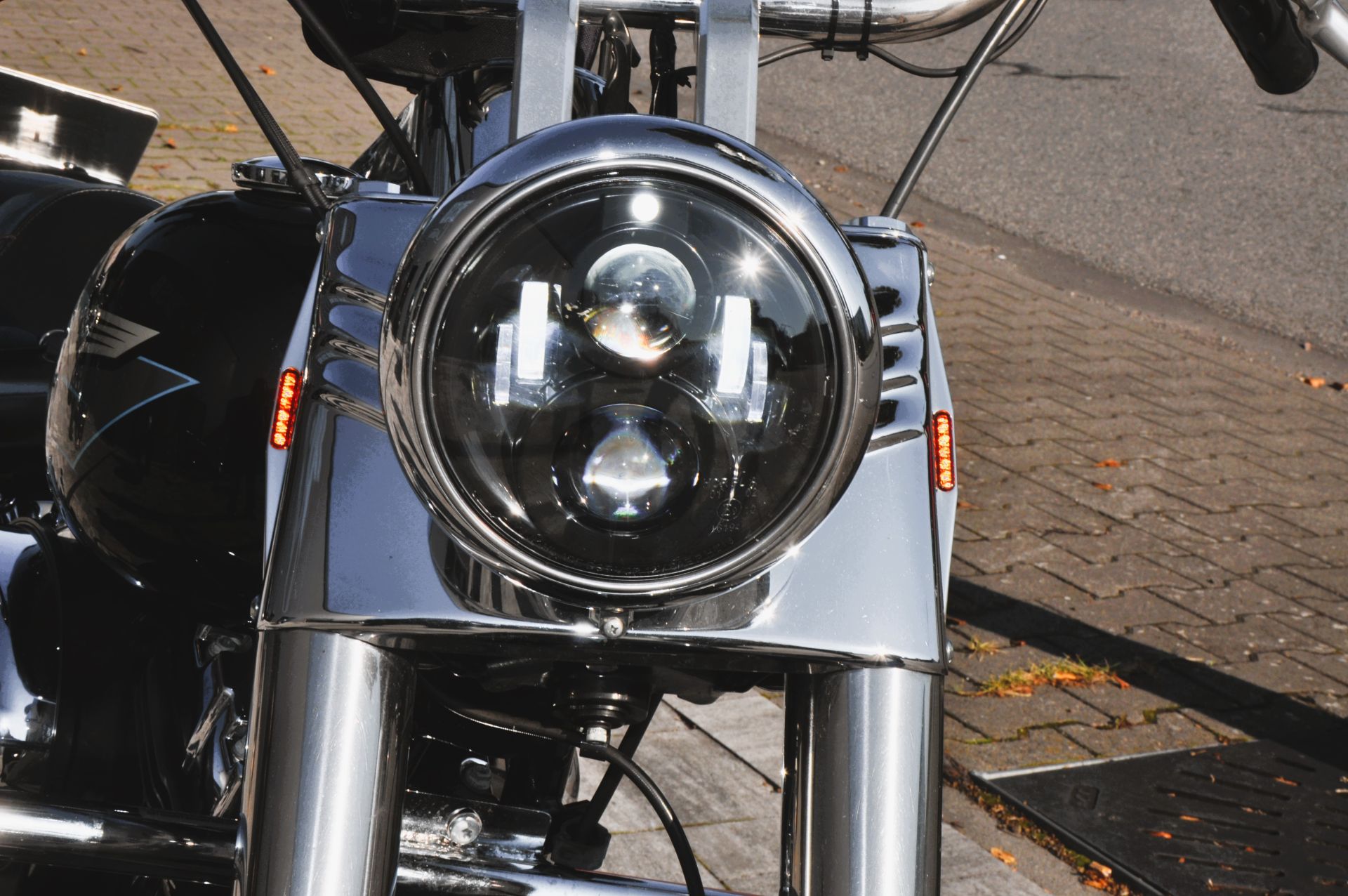 Stash 21 Blinker für Harley Davidson Softail & Fat Boy Big Twin 1993-2017 schwarz glanz / eloxiert / poliert 