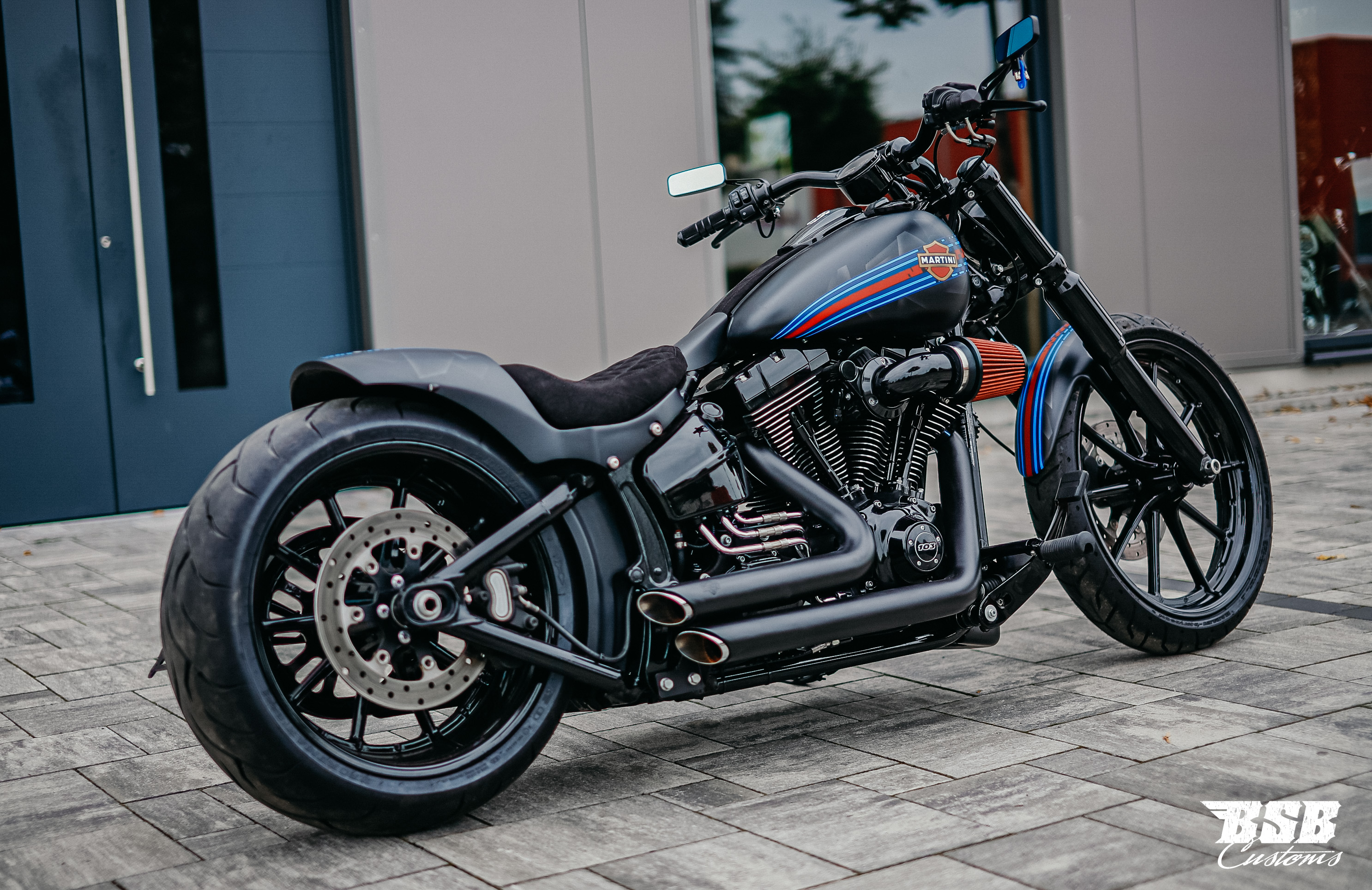 2013 FXSB Softail Breakout viele Extras Airbrushlackierung Top Zustand (ab 338,- EUR finanzieren)