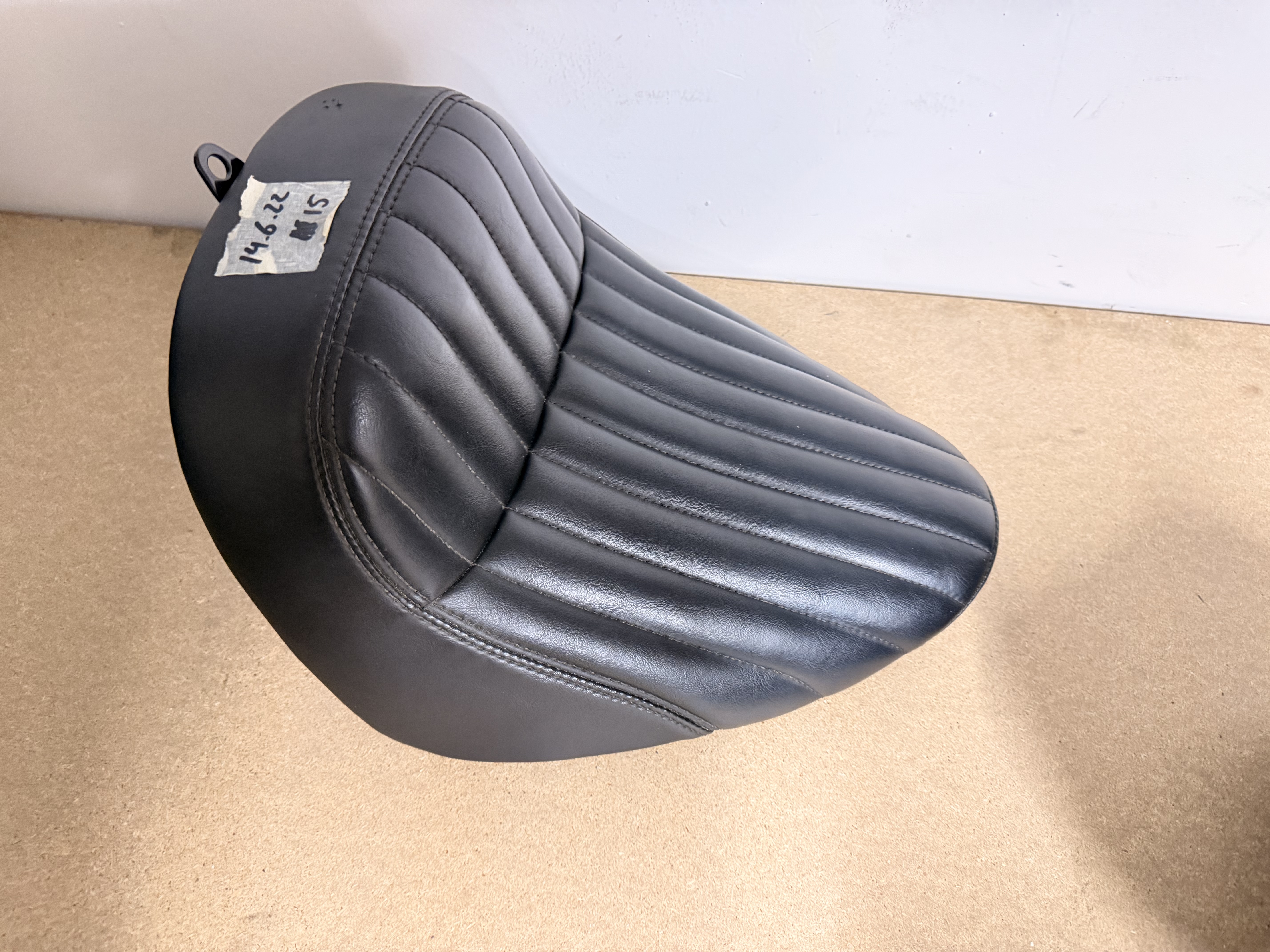 Harley-Davidson FLS Softail Slim Sitz OEM Harley 52000264 